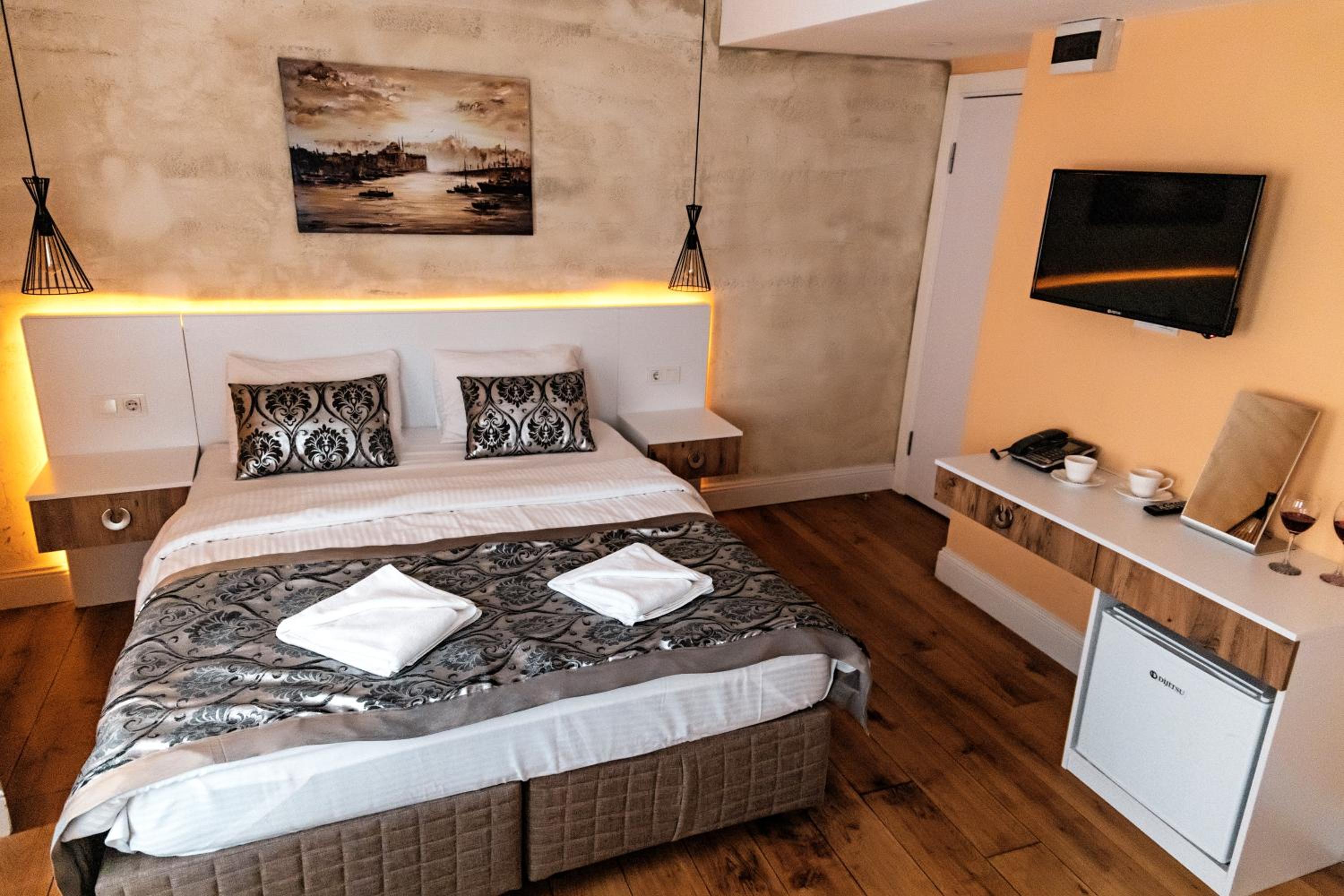 Double Room with Balcony photo 3