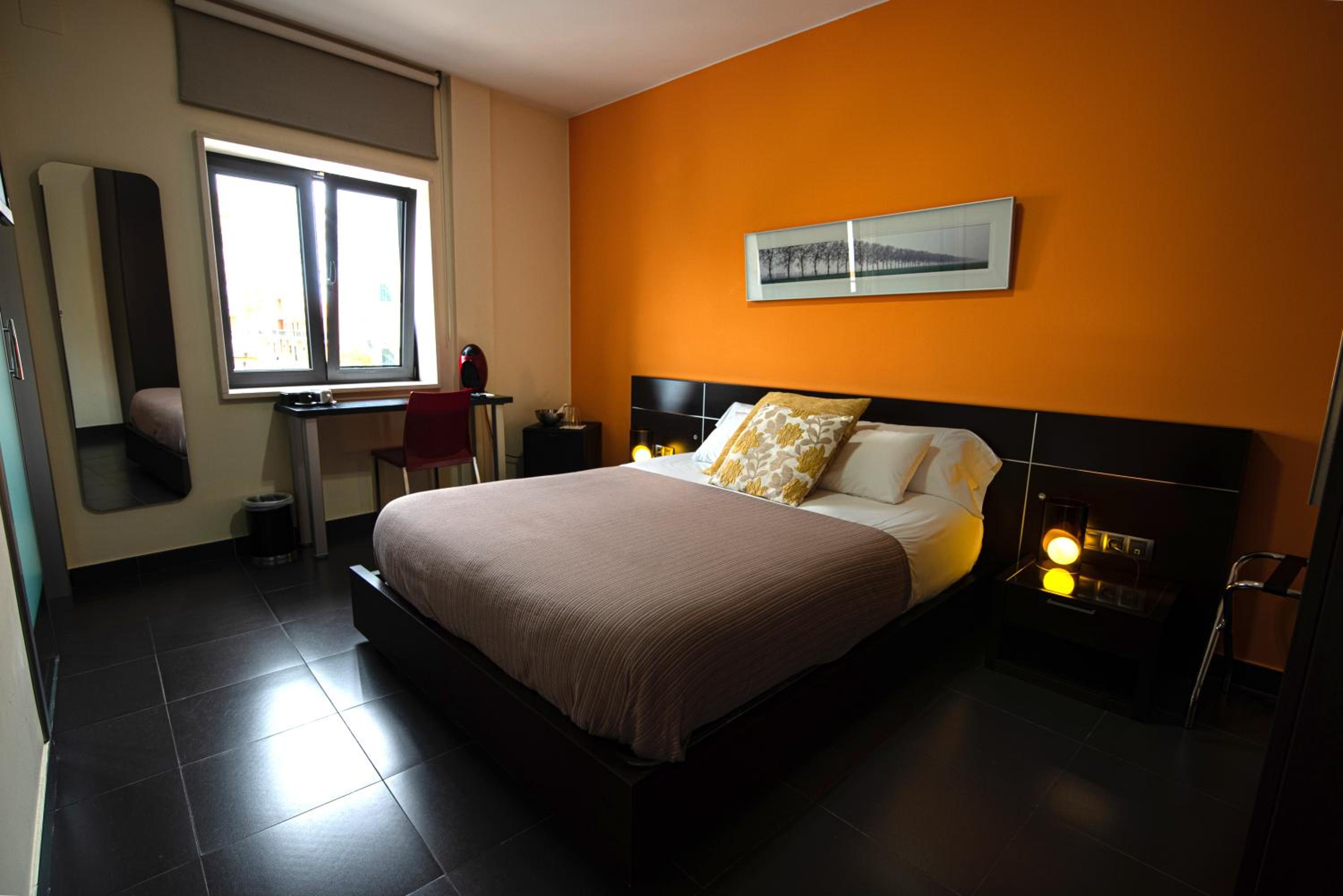 Double Room - Photo 8