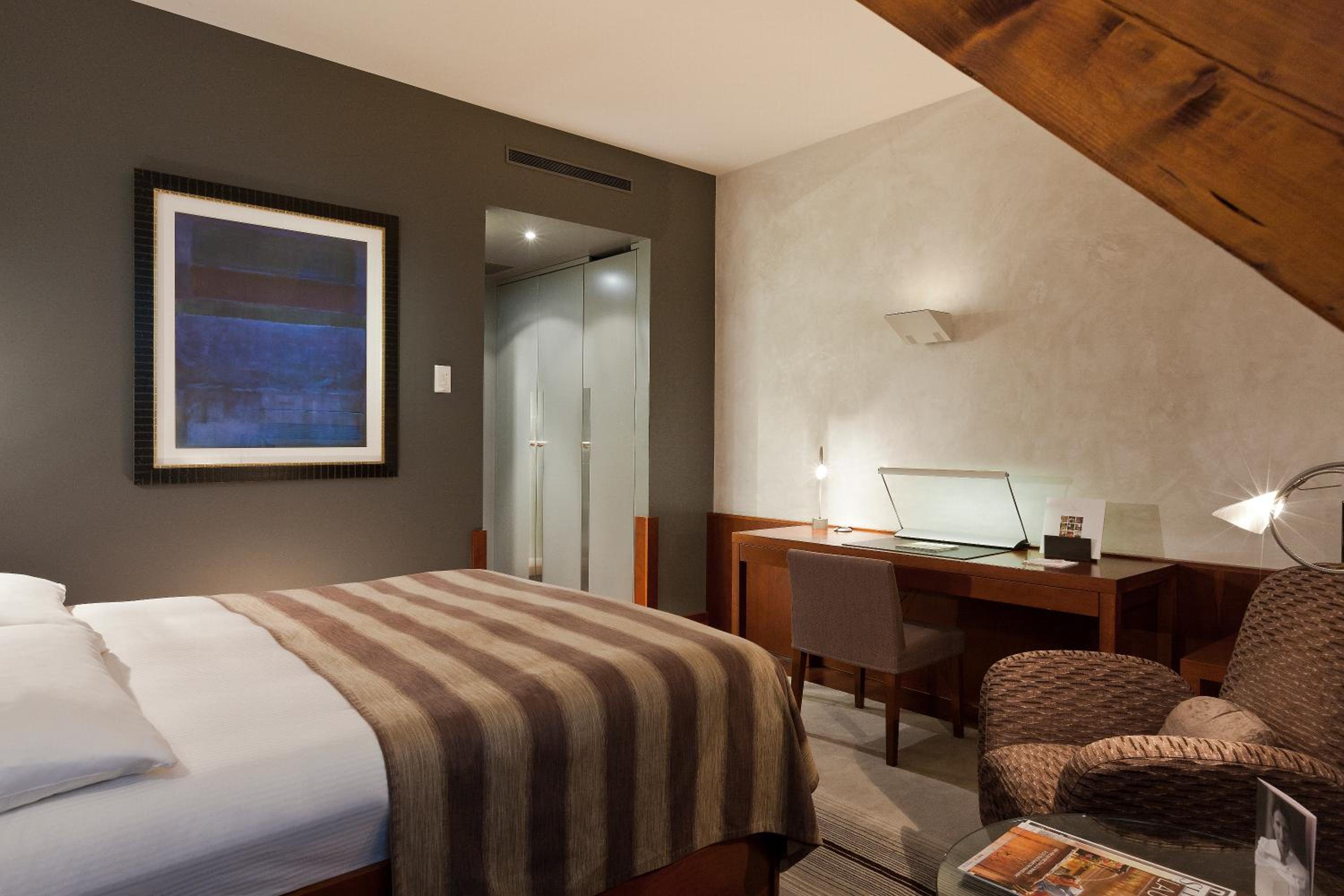 Superior Double Room - Photo 3