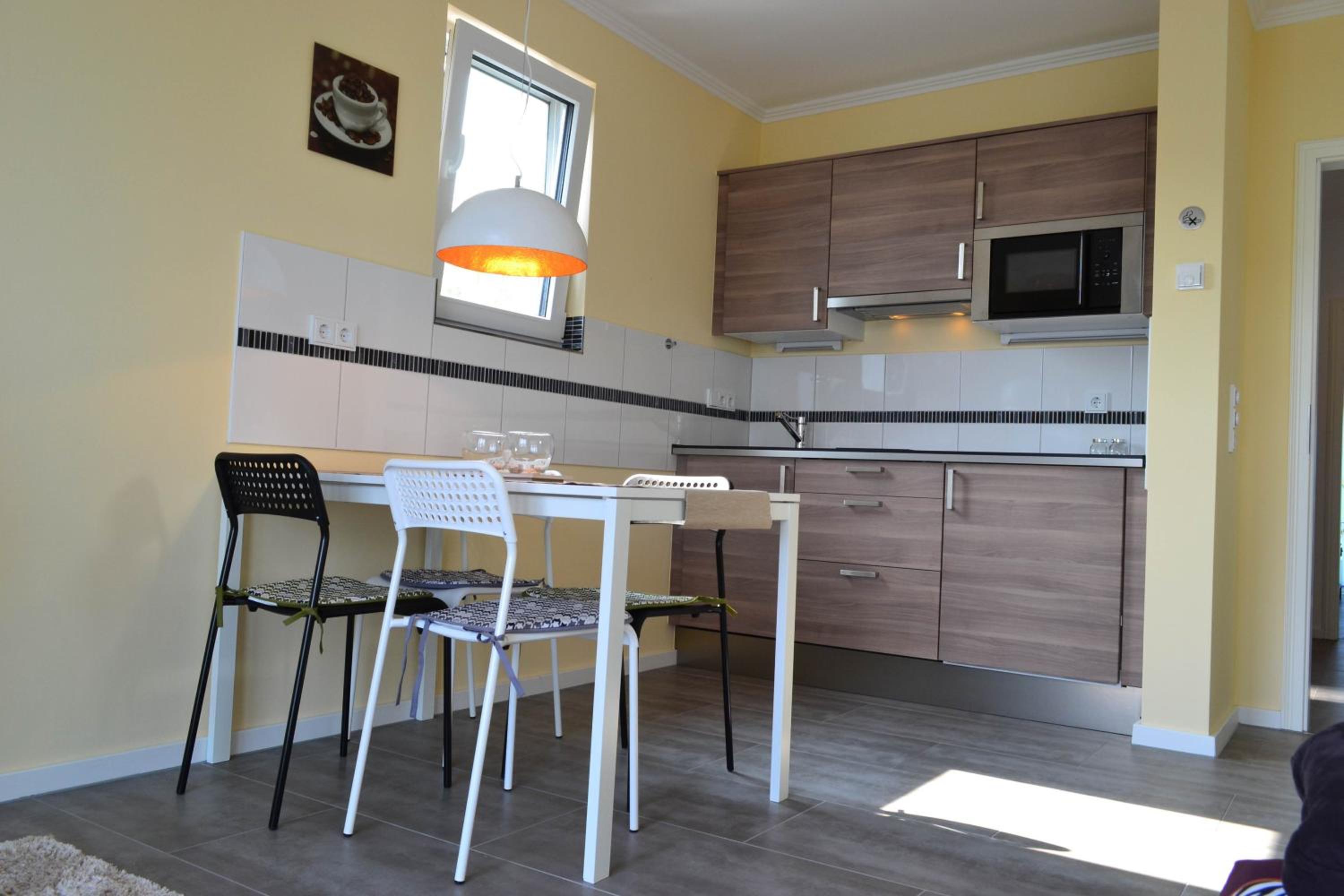 One-Bedroom Apartment with Balcony photo 2