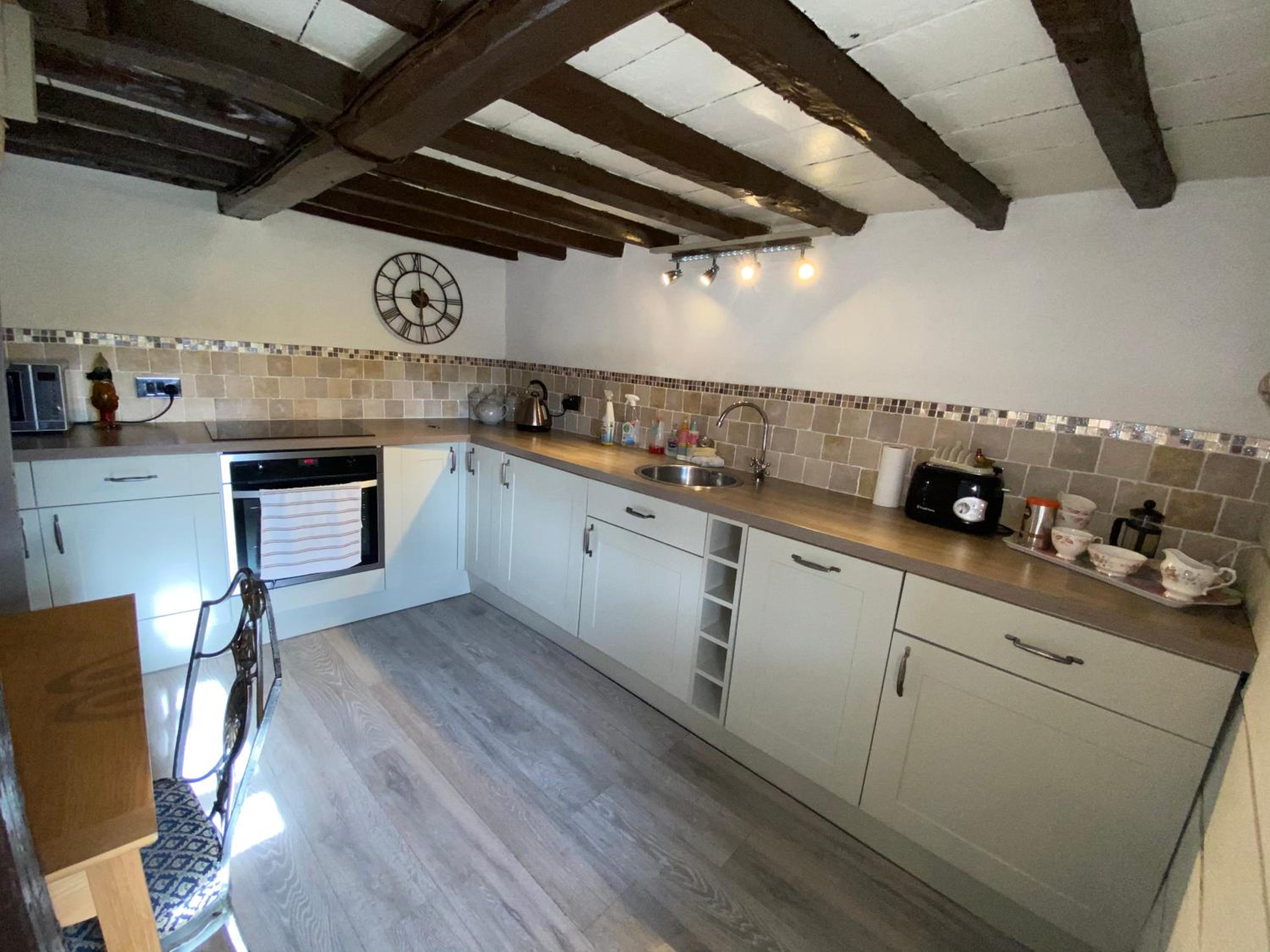 Two-Bedroom Cottage photo 2