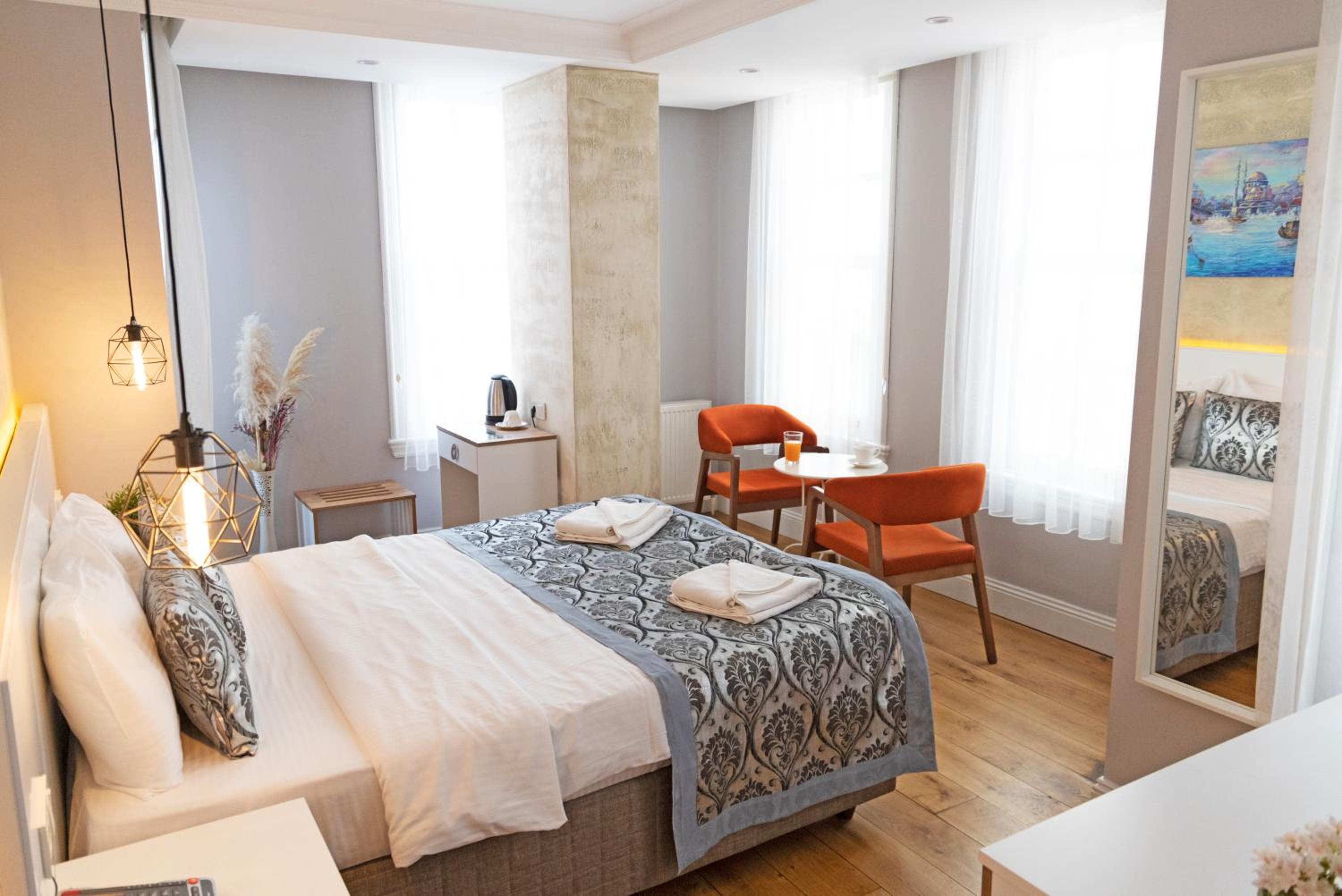 Deluxe Family Suite