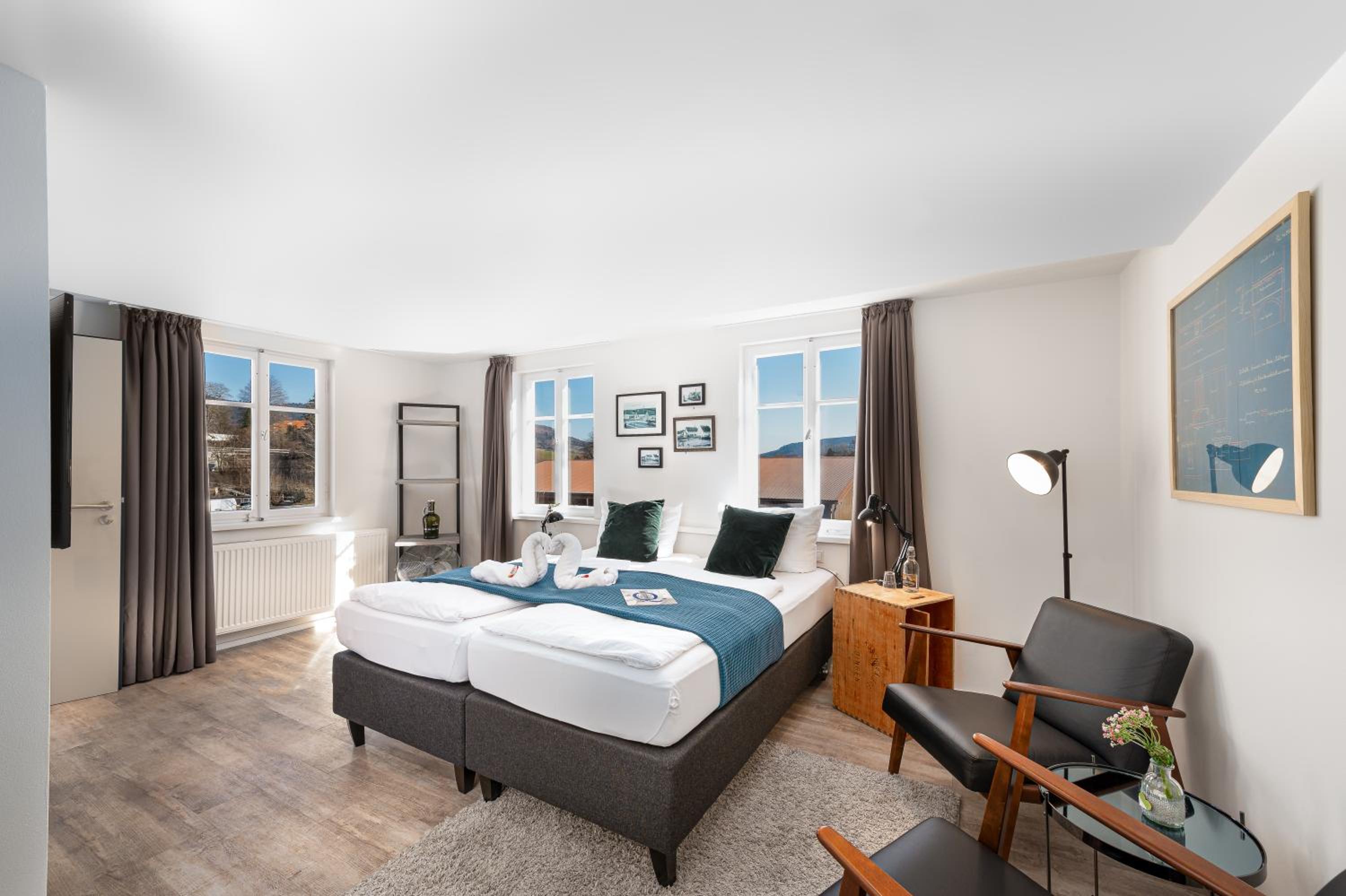 Standard Double Room - Photo 9