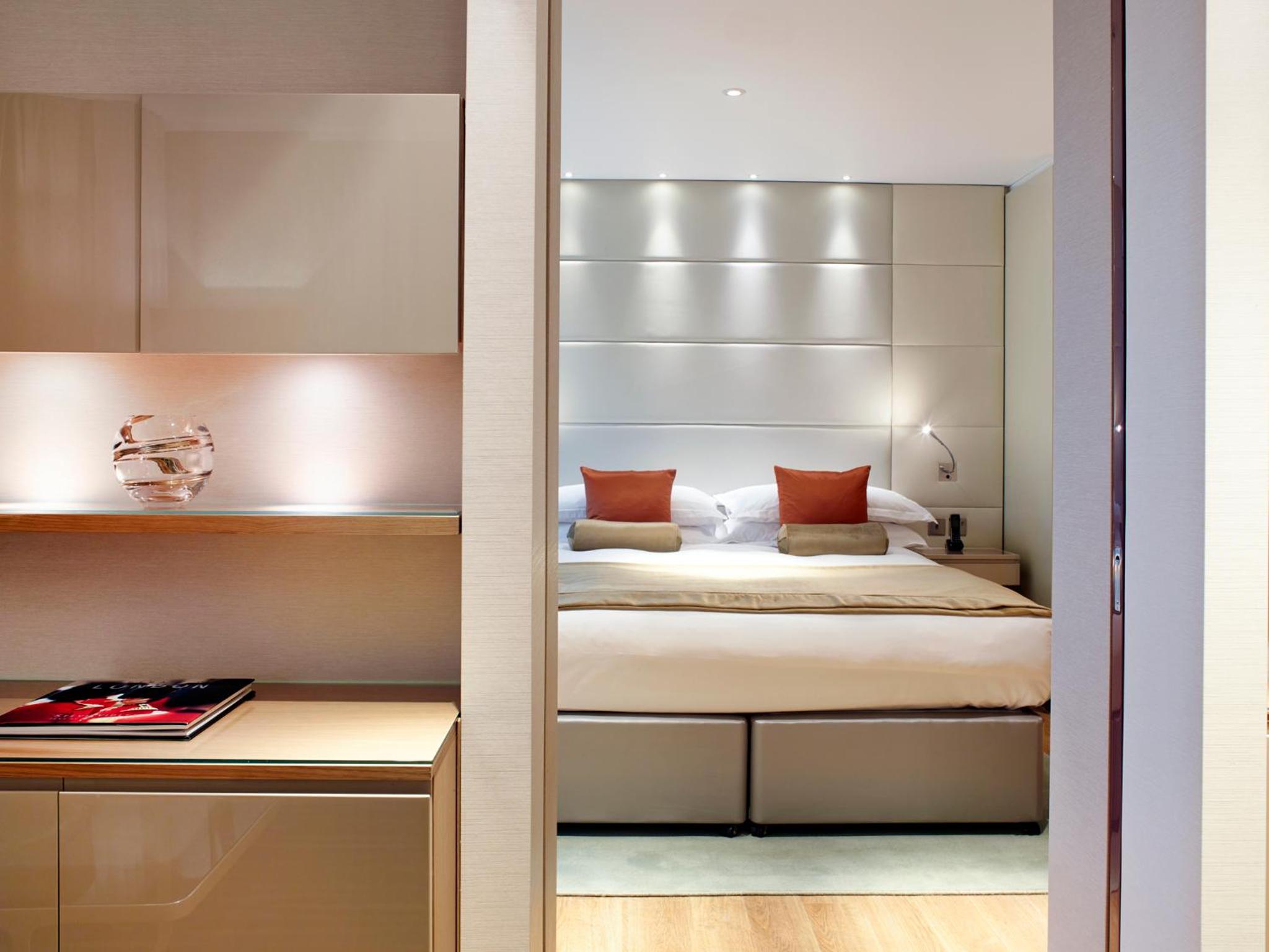 Superior One-Bedroom Apartment