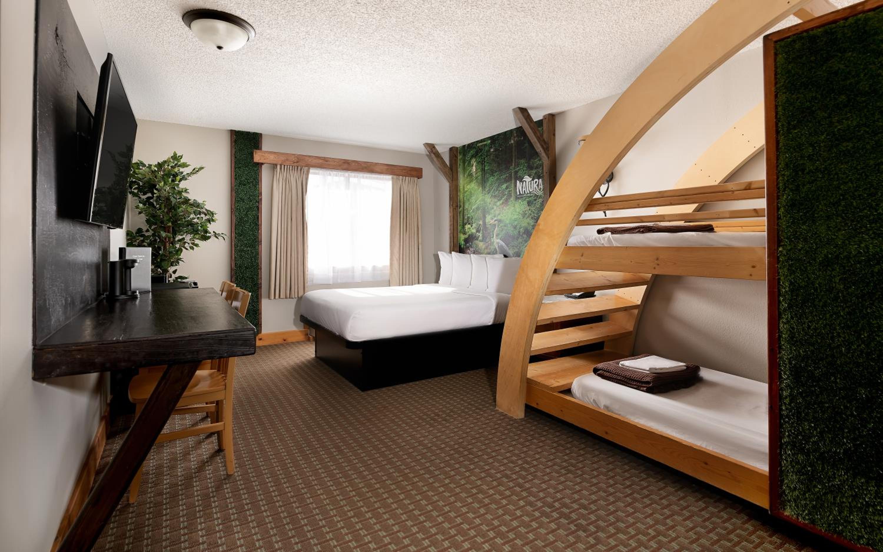 Queen Room with Bunk Beds
