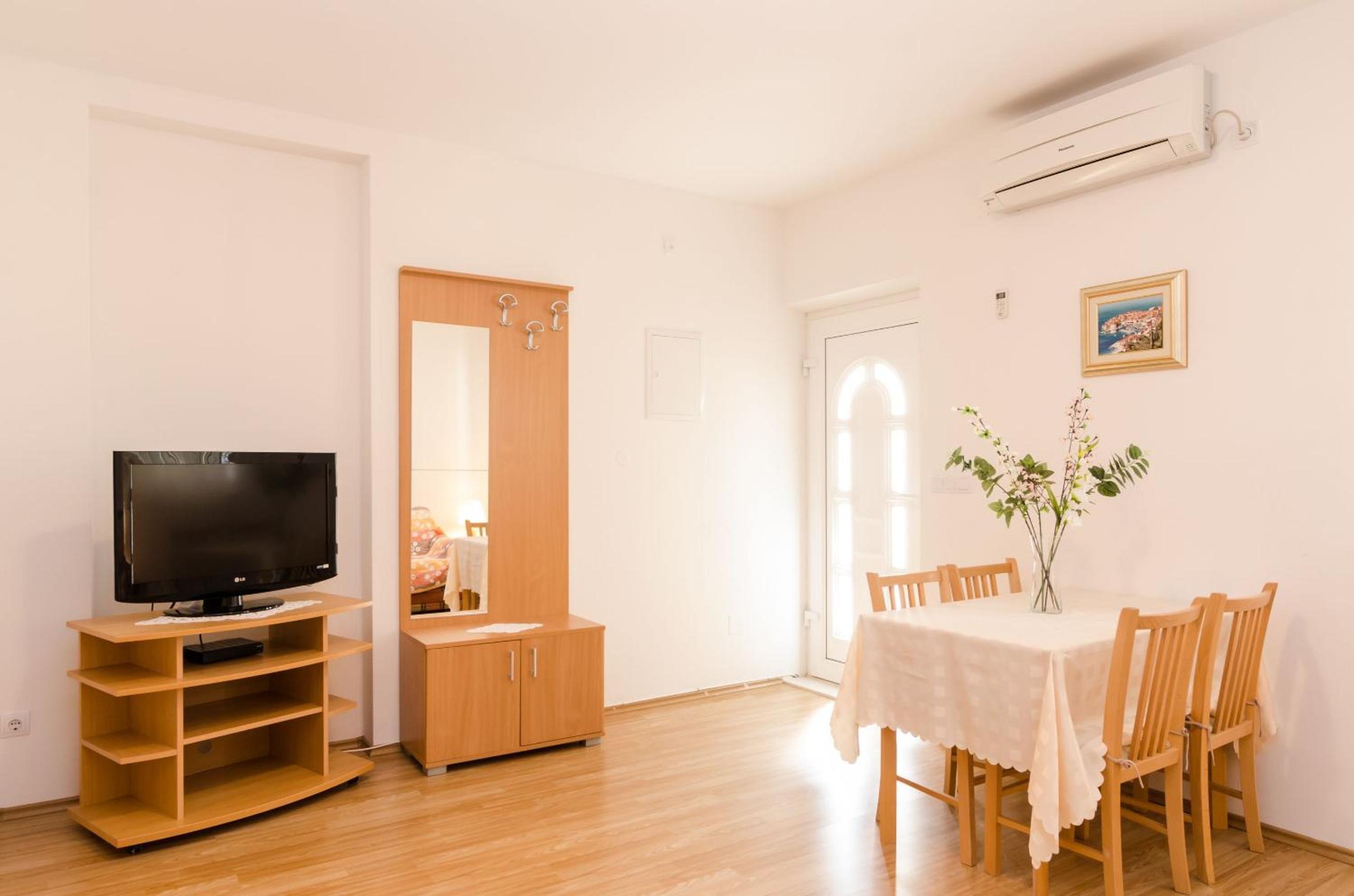 One-Bedroom Apartment with Patio