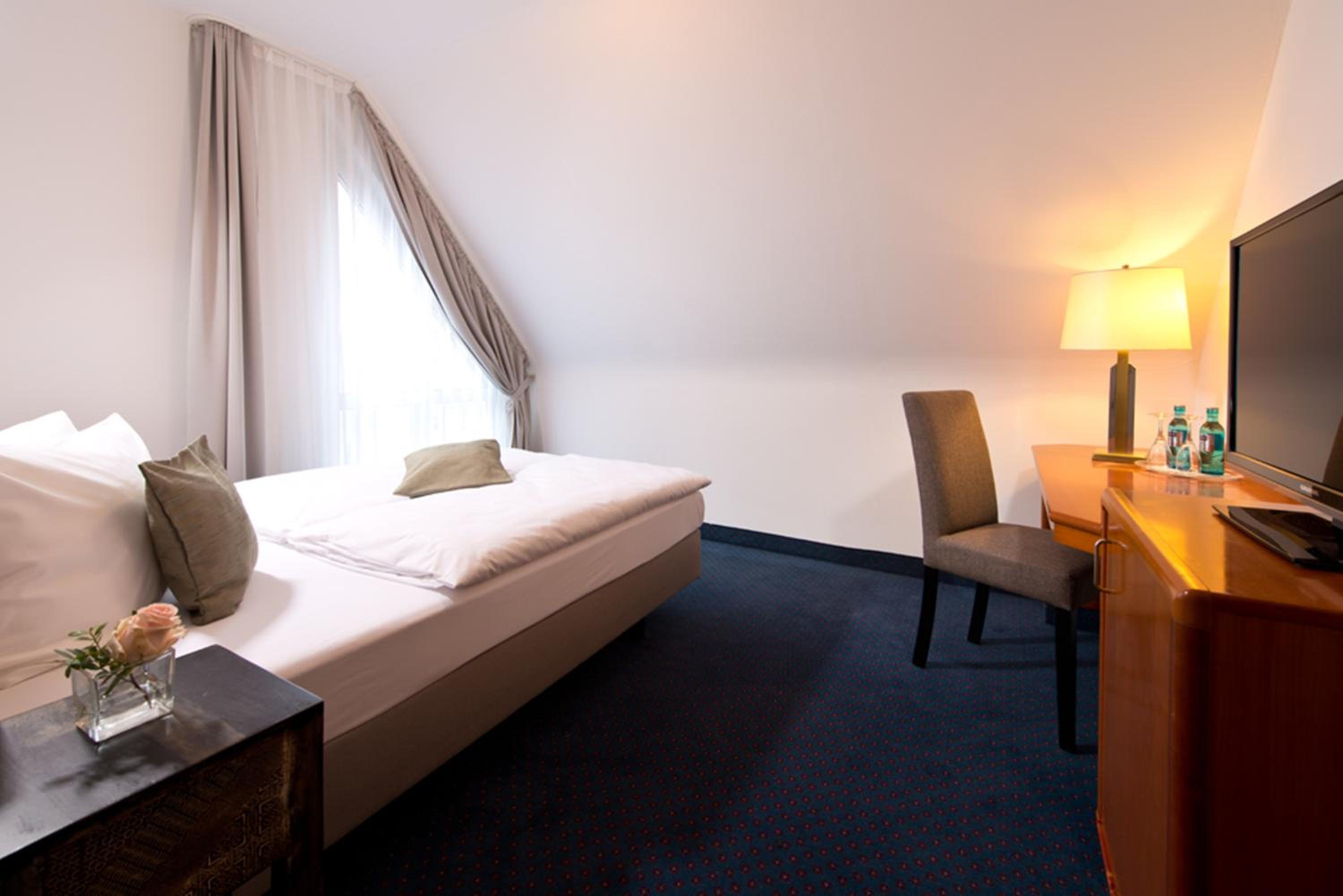 Junior Suite - Photo 1