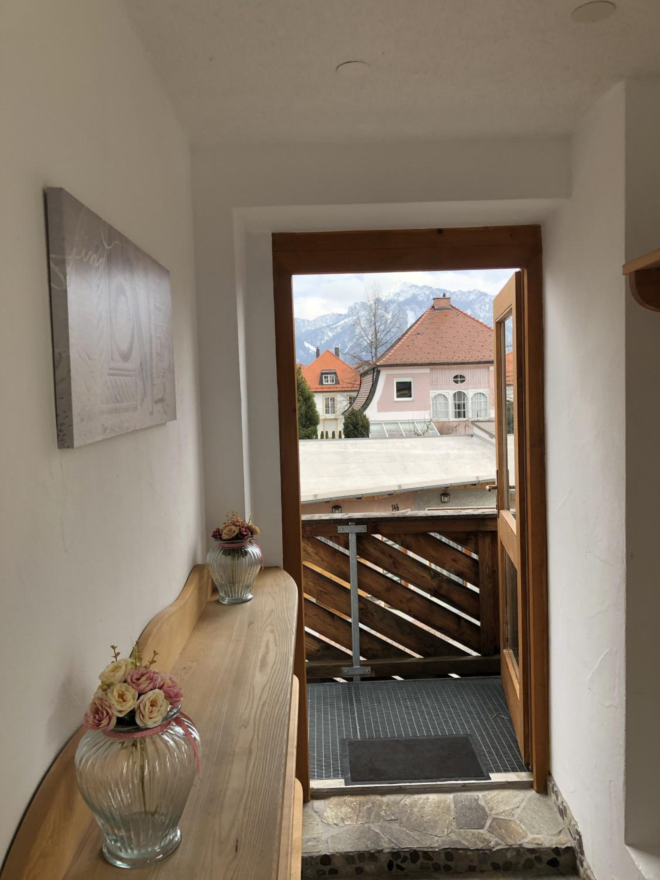 Apartment with Mountain View photo 2
