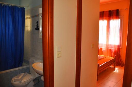 Two-Bedroom Apartment with City View - Photo 37