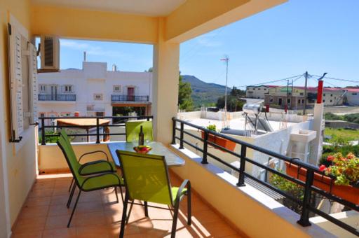 Two-Bedroom Apartment with City View - Photo 52