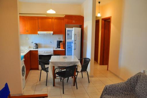Two-Bedroom Apartment with City View - Photo 61