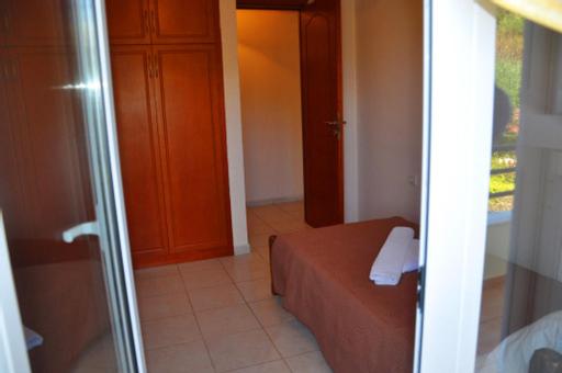 Two-Bedroom Apartment with City View - Photo 49