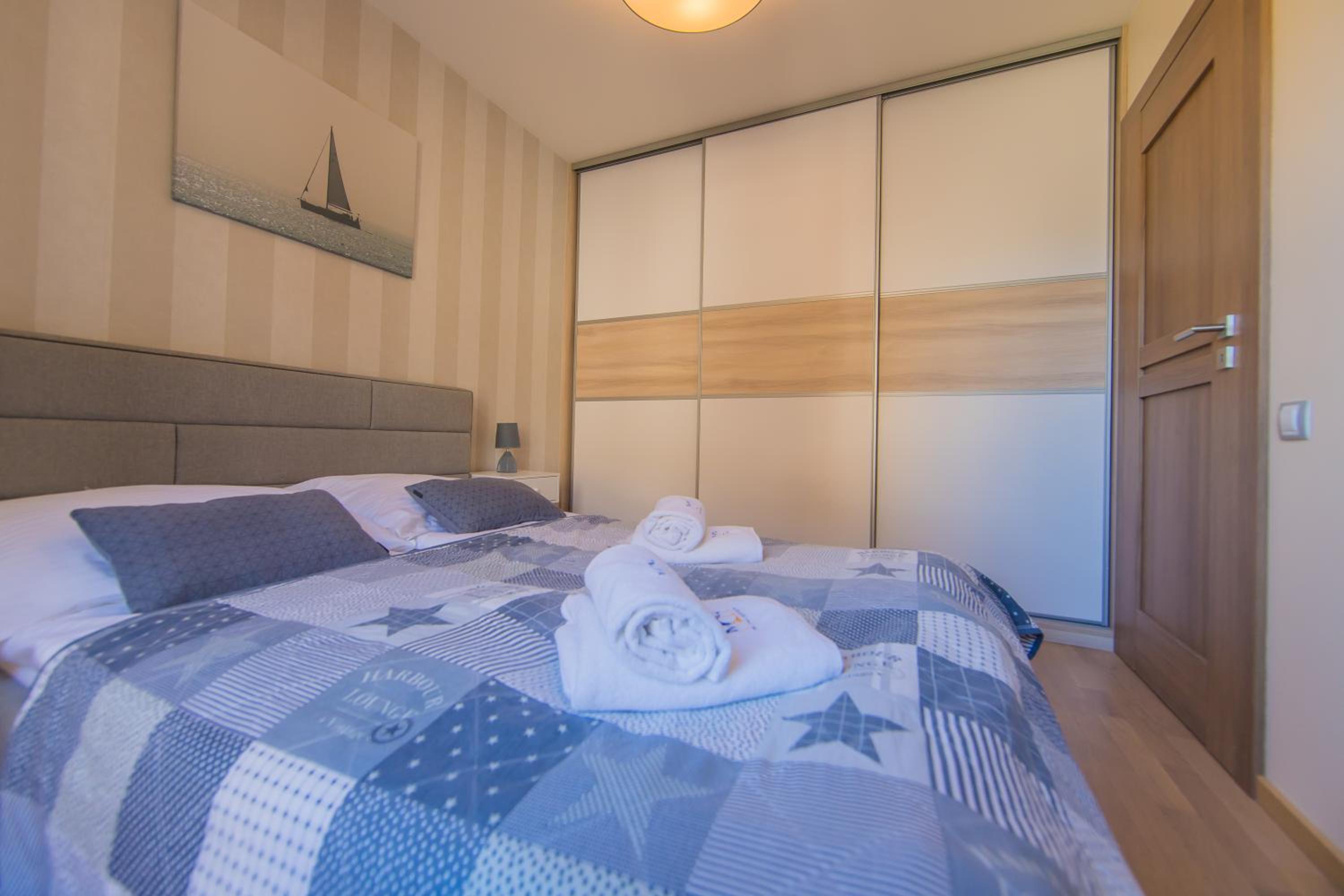 One-Bedroom Apartment photo 3