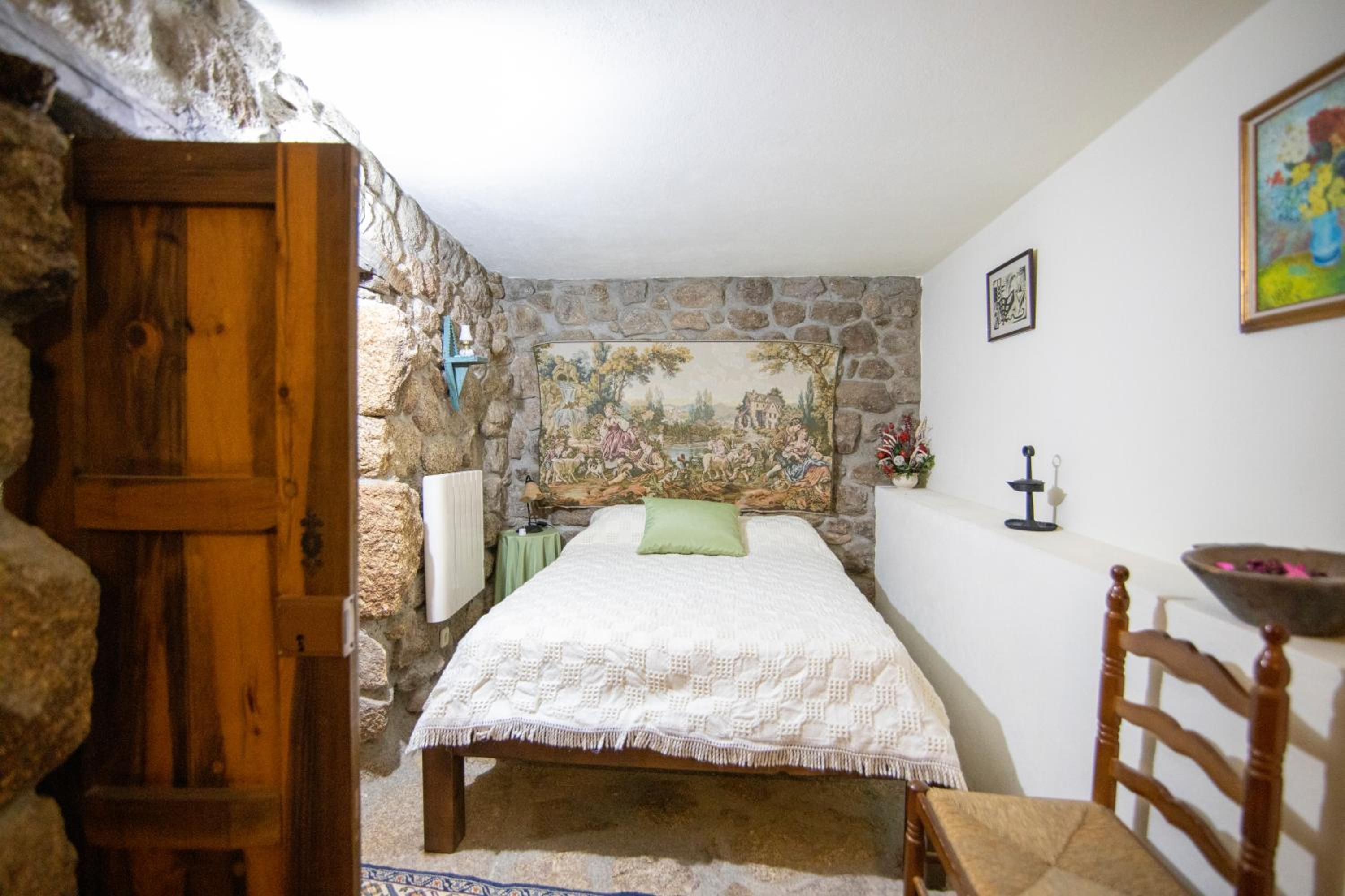 Three-Bedroom House - Photo 20