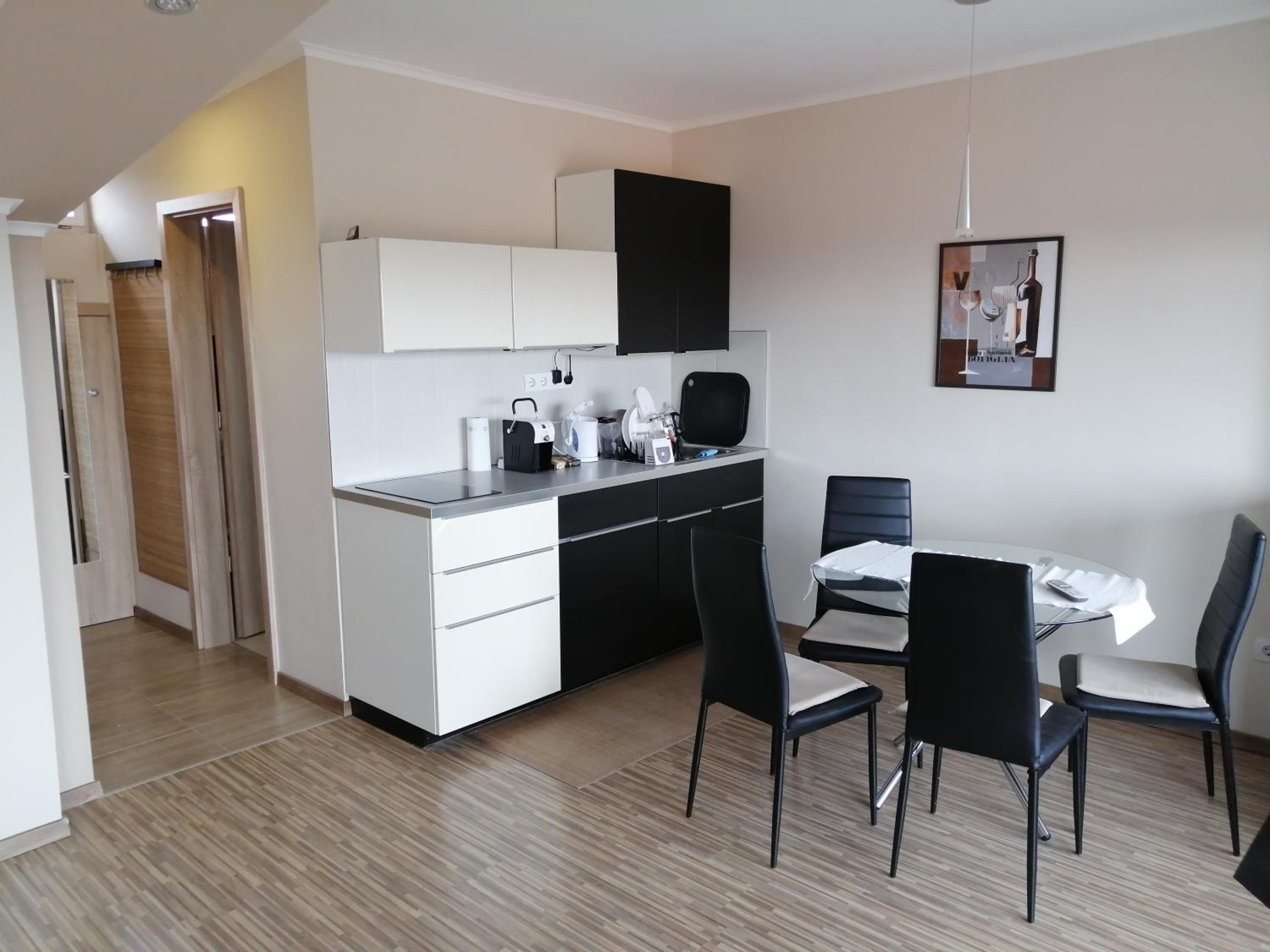 Studio Apartment with Balcony (2 Adults) photo 2