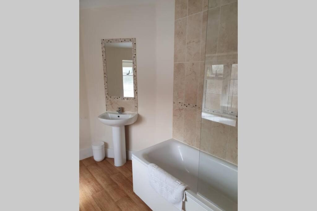 Two-Bedroom House photo 2