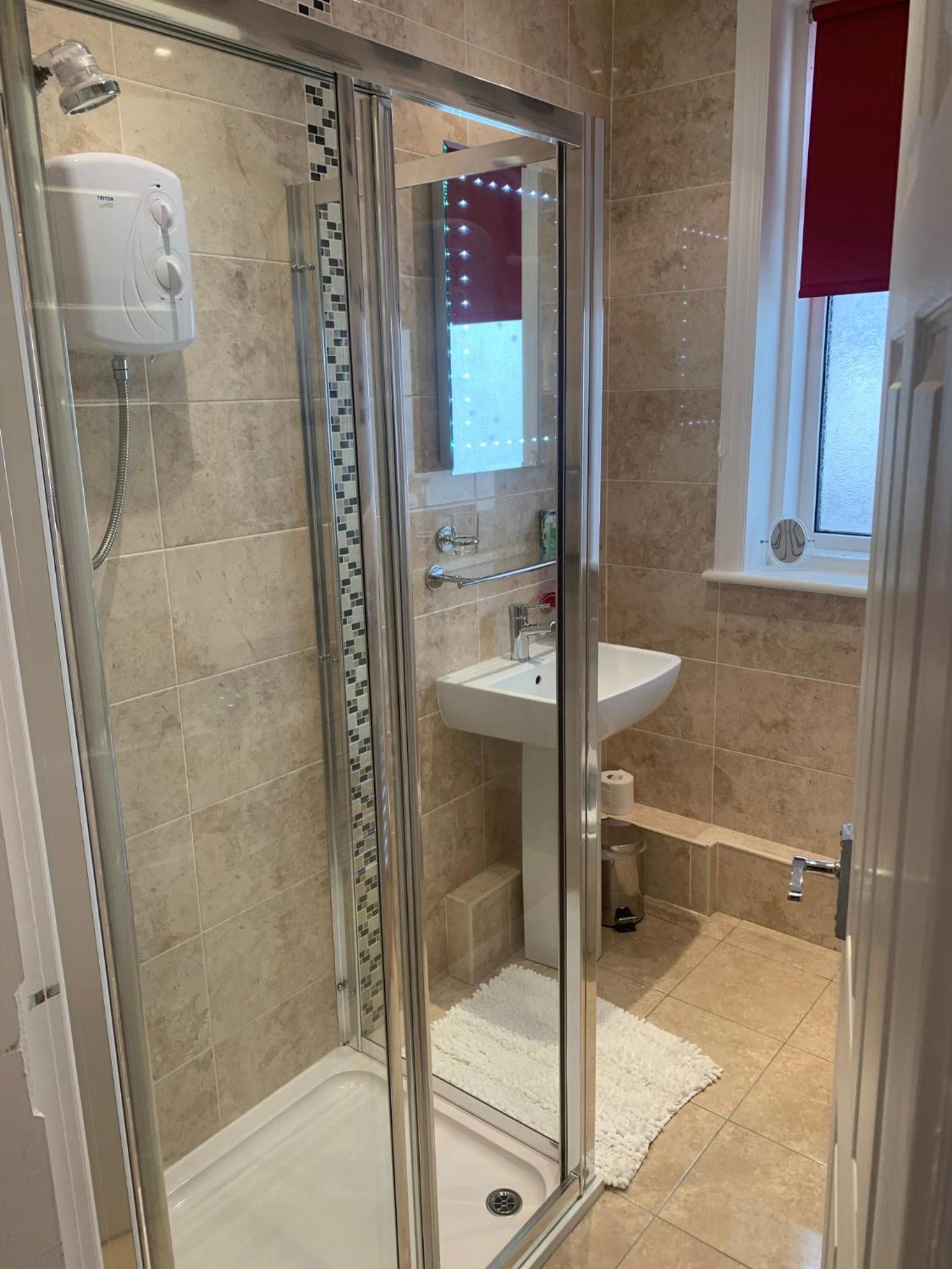 Small Double Room - Photo 17