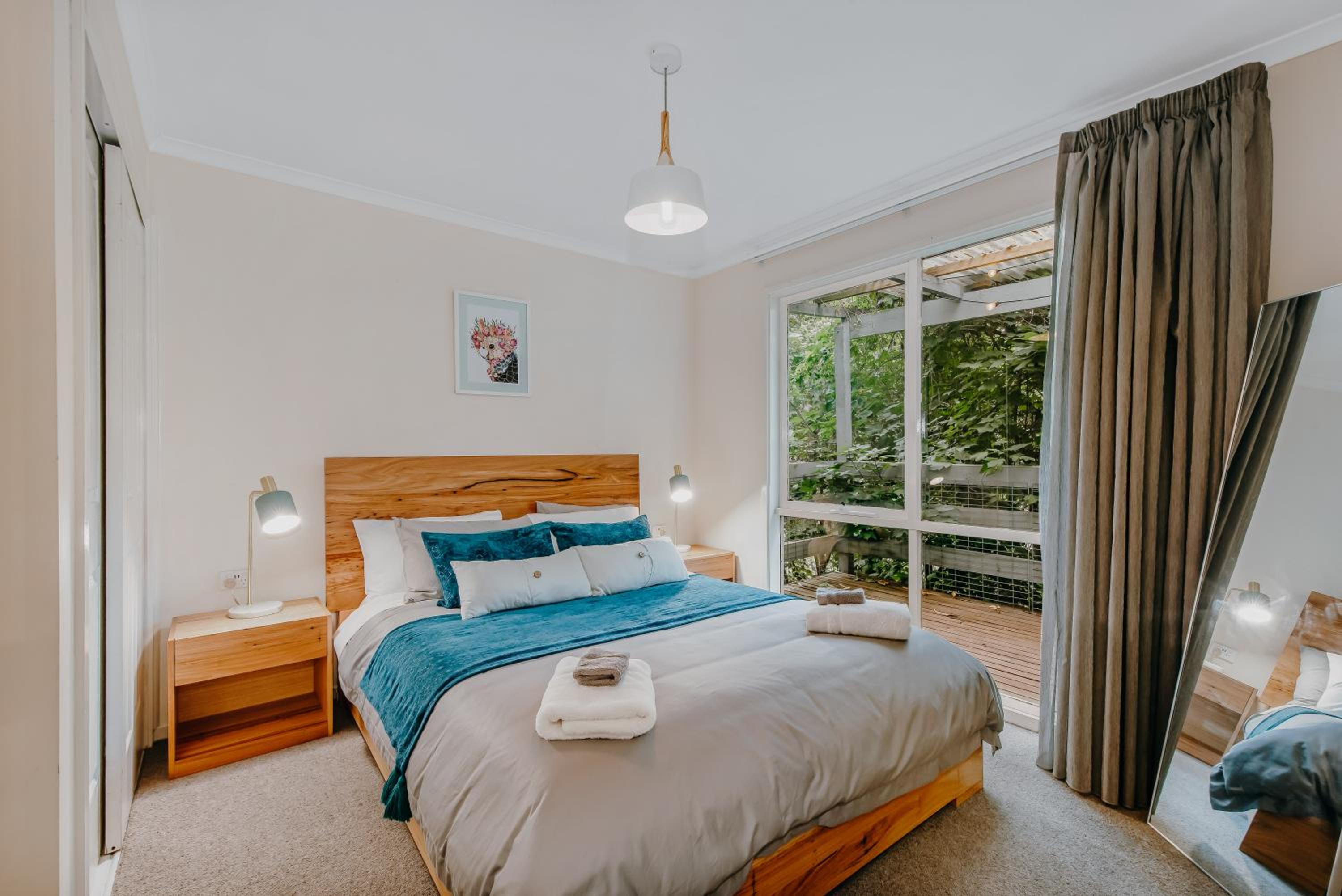Three-Bedroom House photo 2