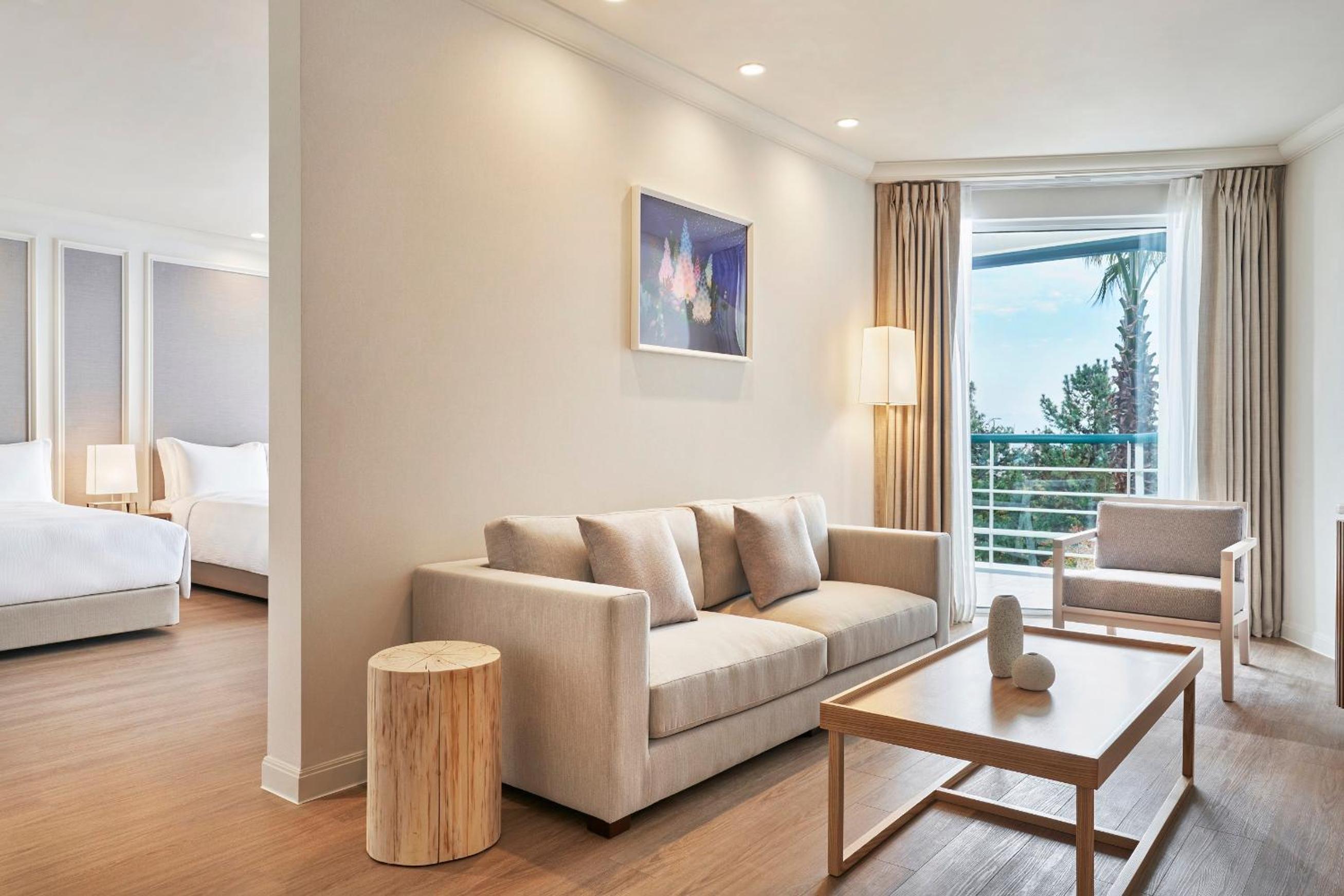 Studio Suite Garden View Twin