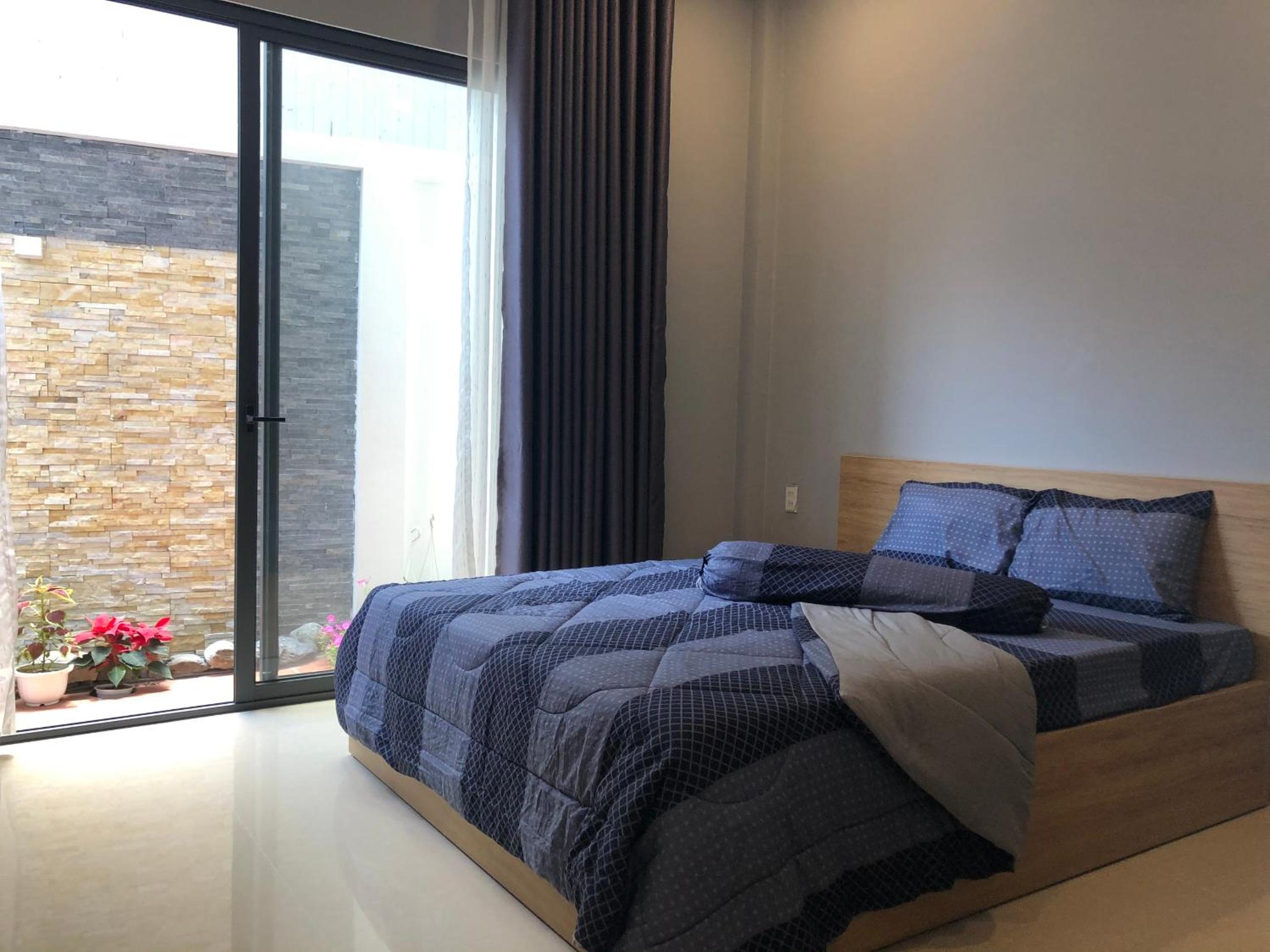 Double Room with Balcony - Photo 3