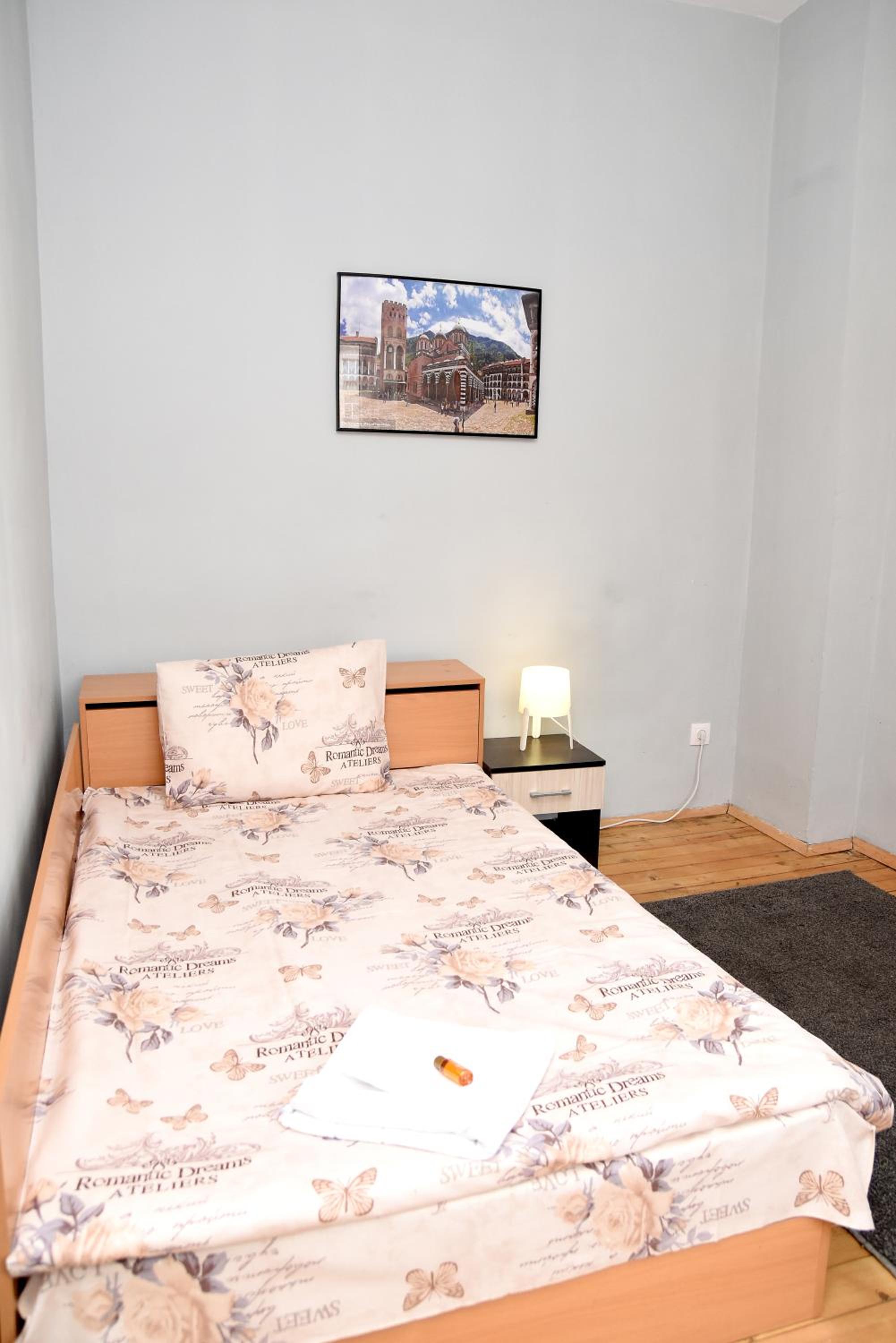 Single Room with Private External Bathroom photo 1