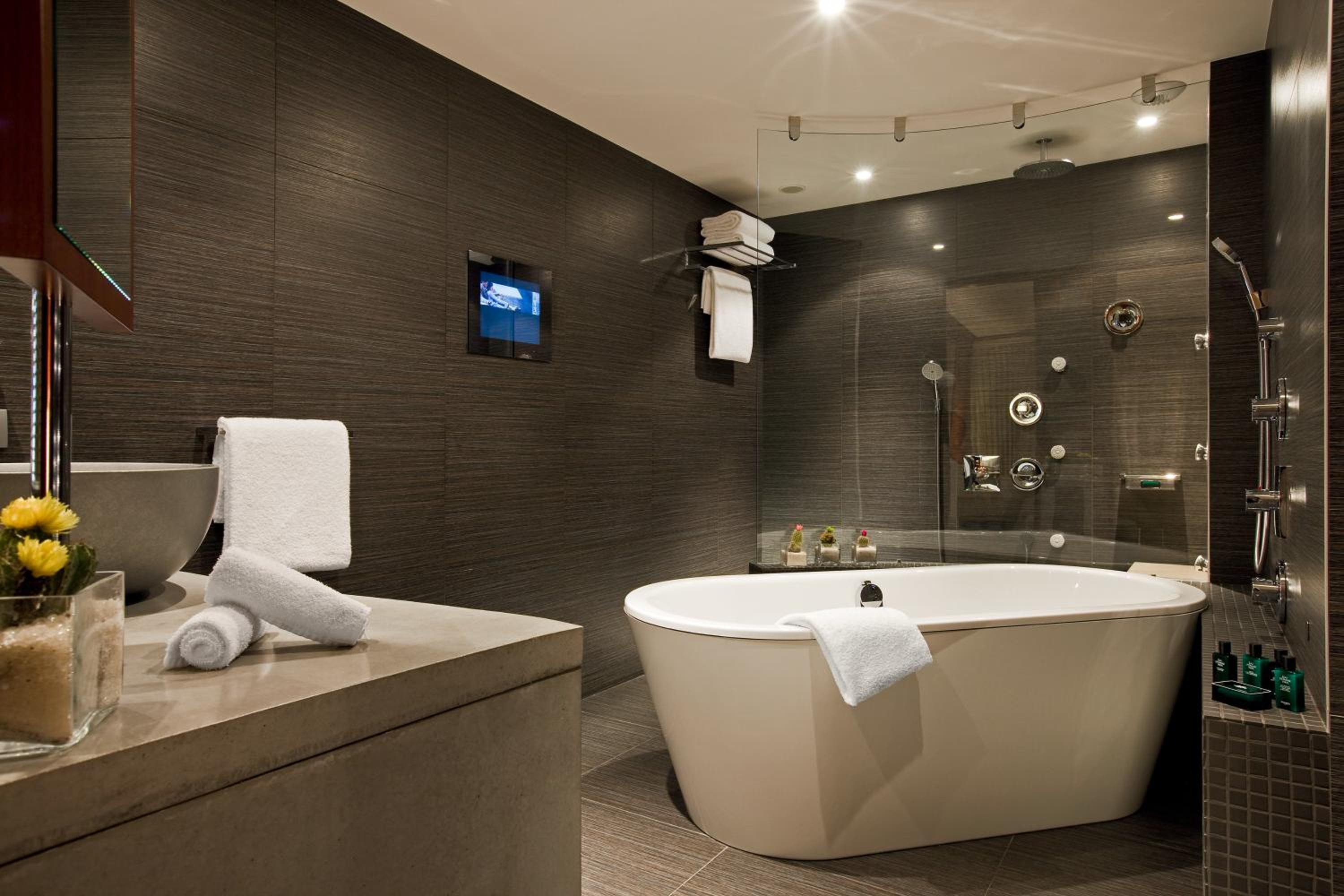 Opera King Suite with Old Port View and Lounge Area - Top Floor and Spa/Gym Access photo 3