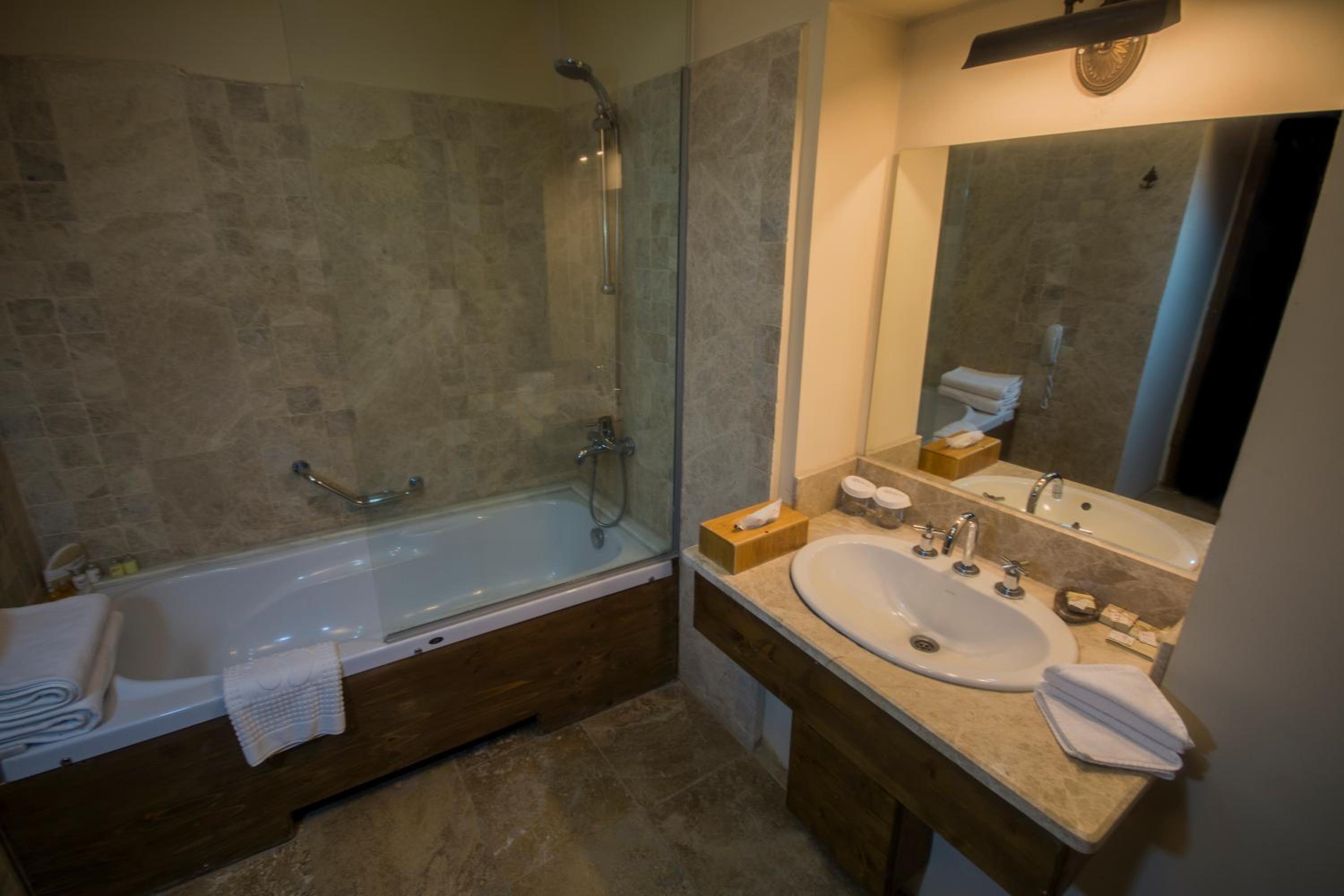 Standard Double or Twin Room photo 2