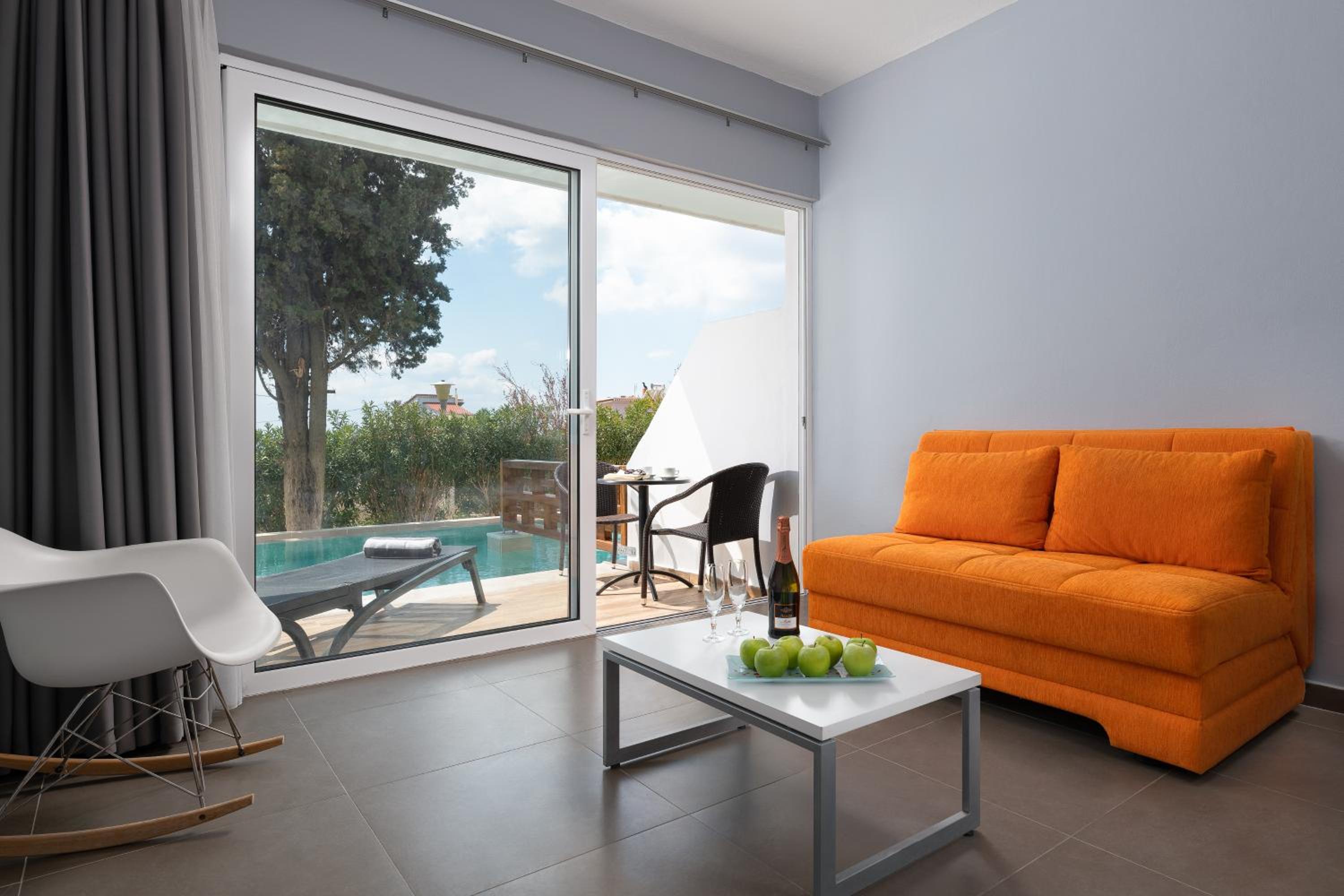 Junior Suite with Private Pool photo 3