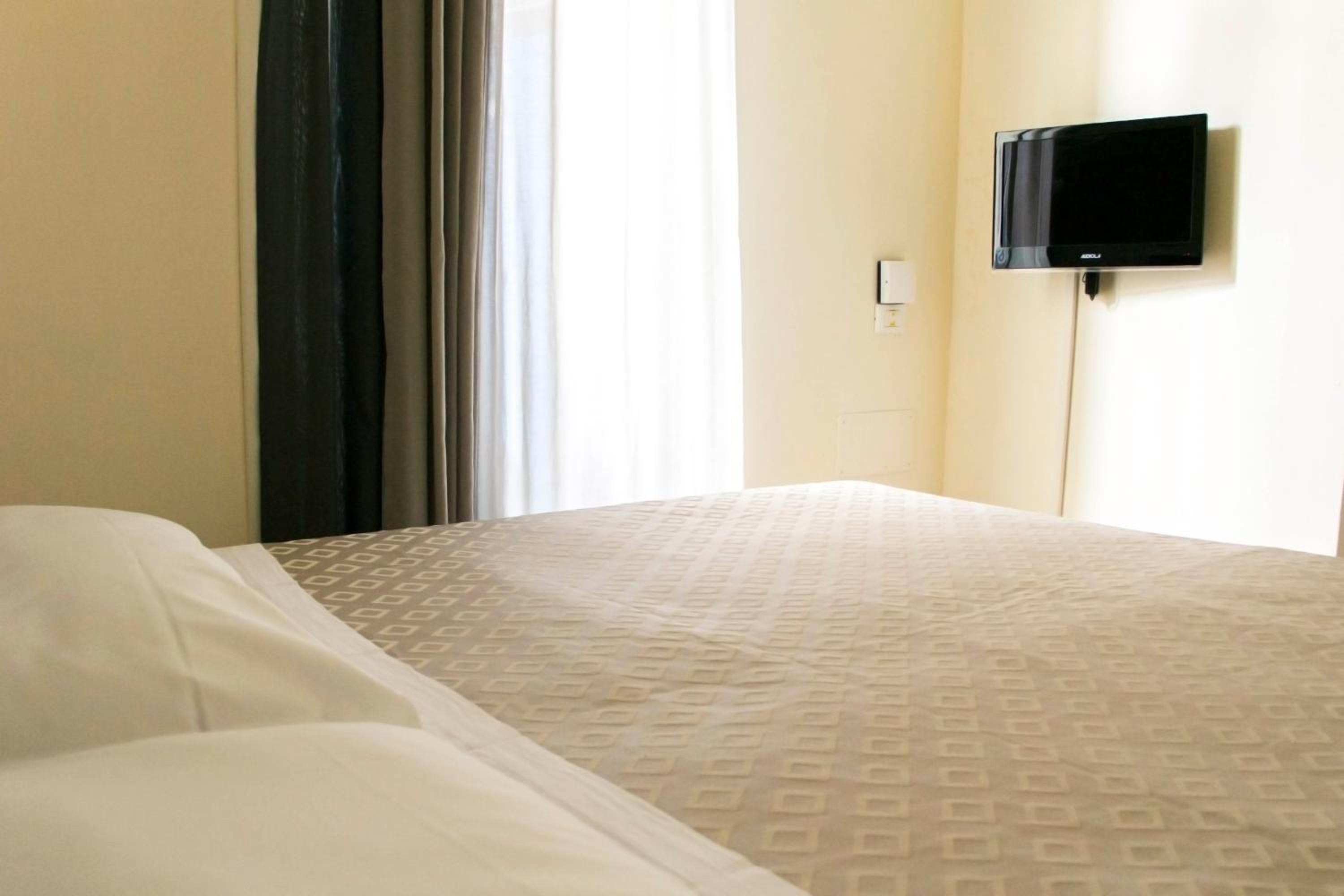 Economy Double Room photo 1