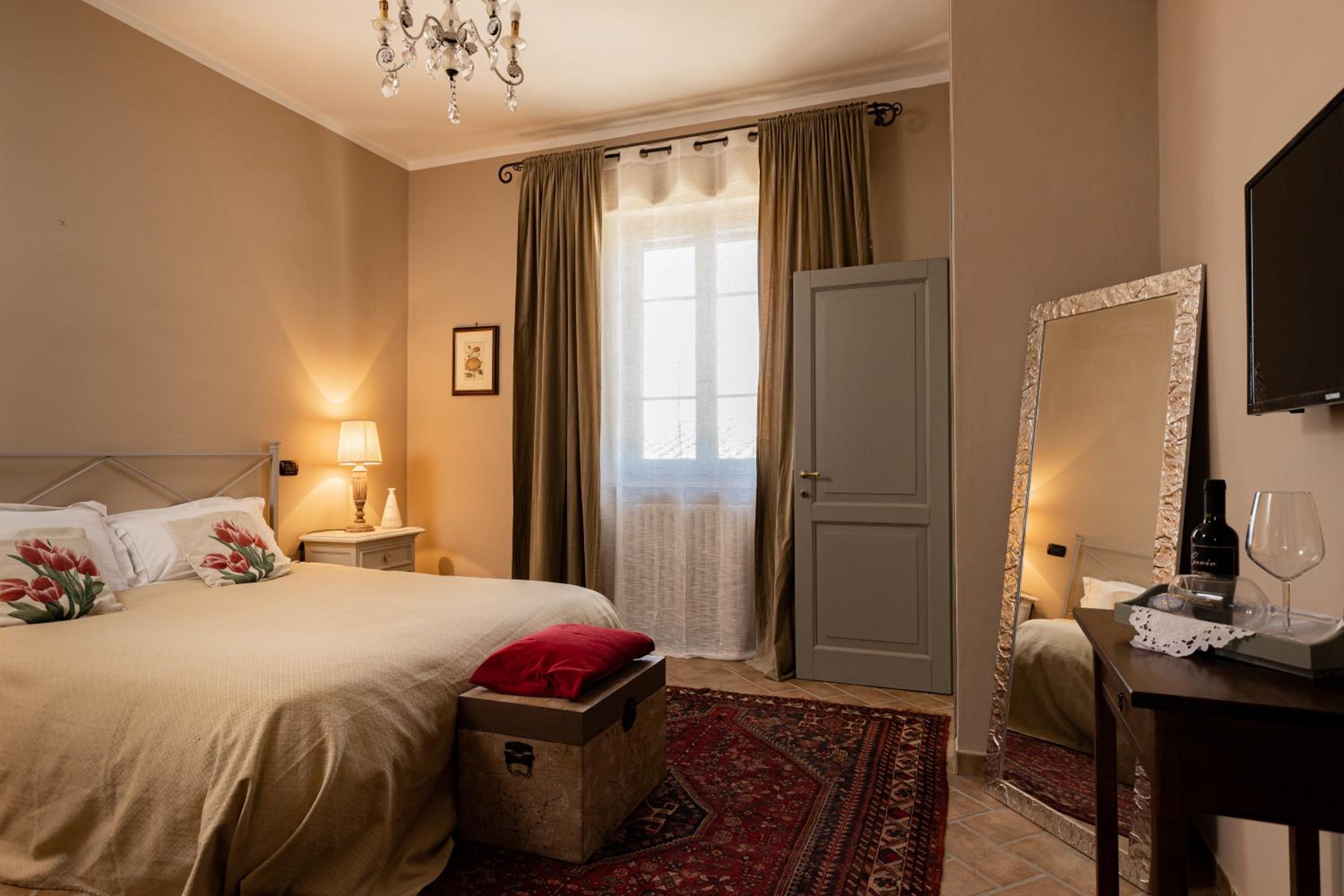 Standard Double Room - Photo 5