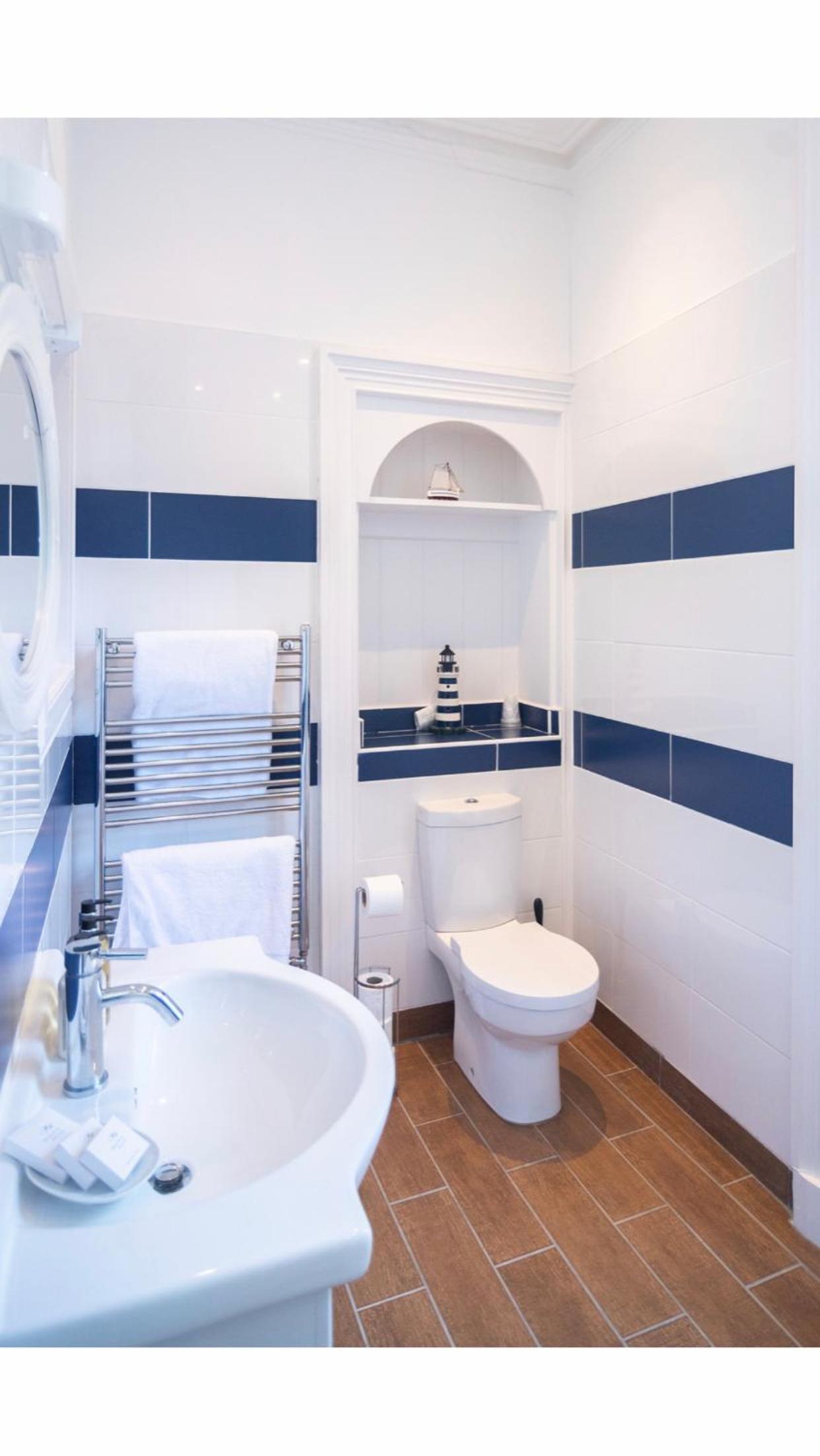 Premium Double Room with Sea View - Photo 11