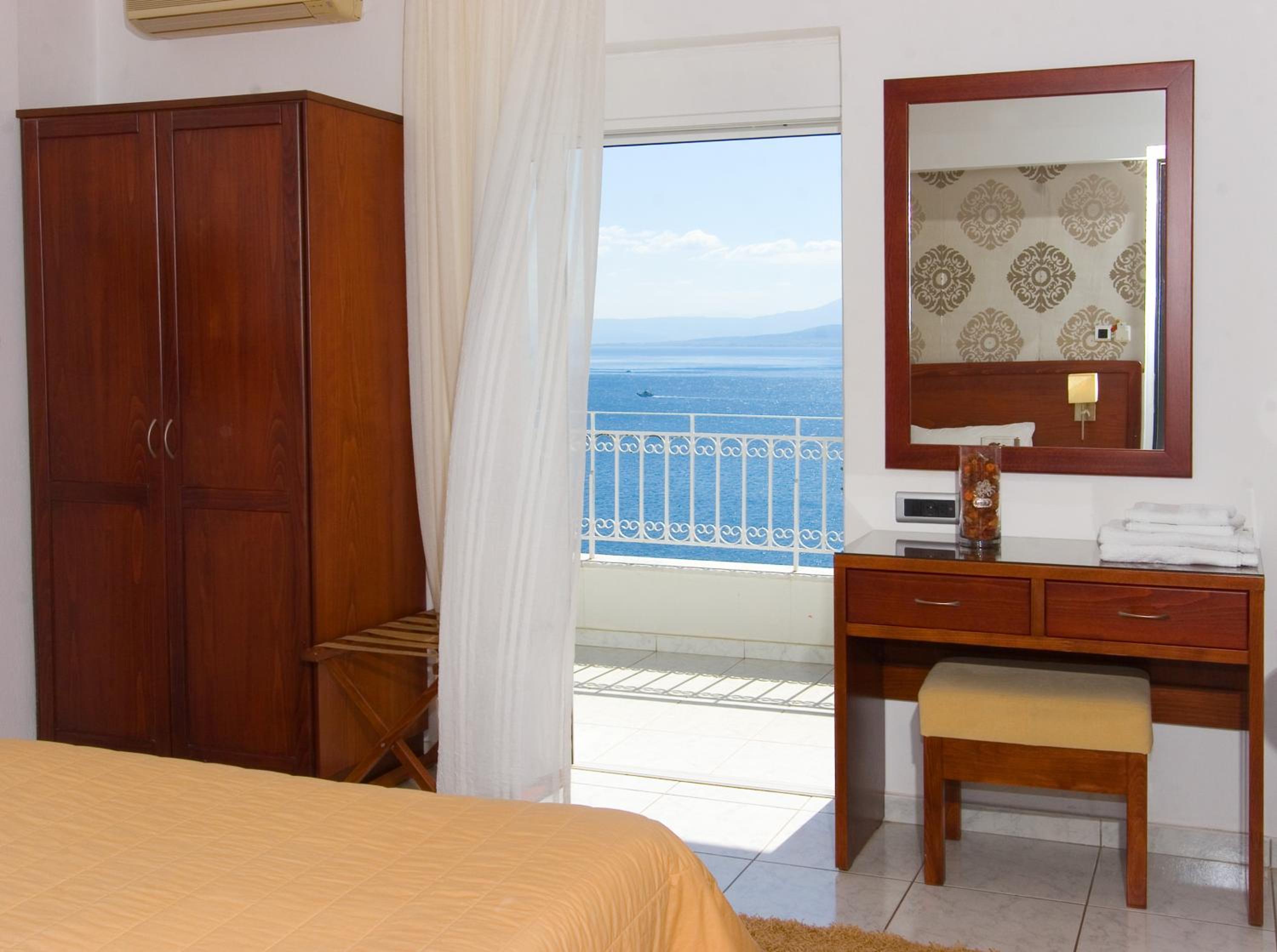 Studio with Sea View - Photo 1