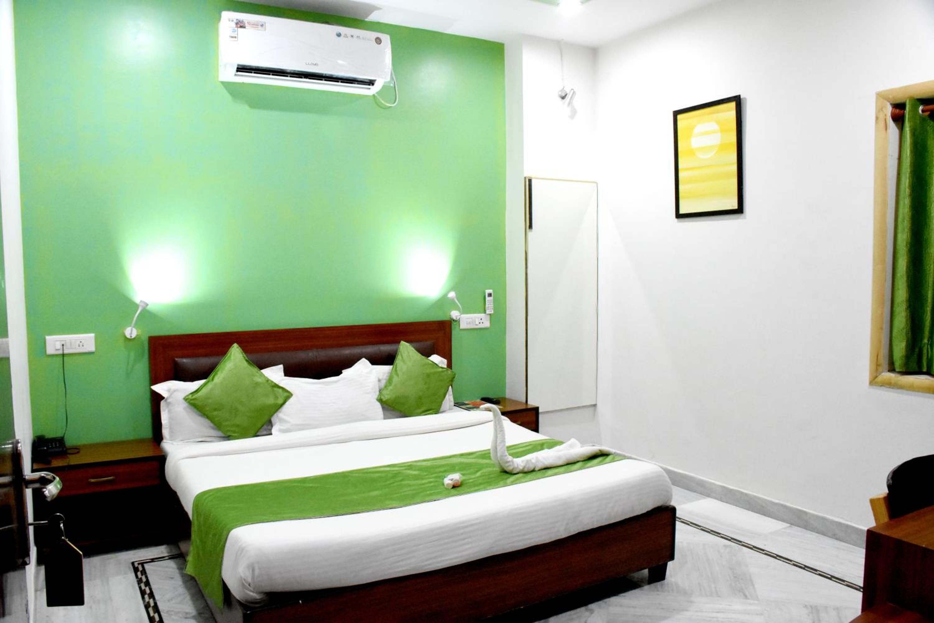 Executive Room - Photo 3
