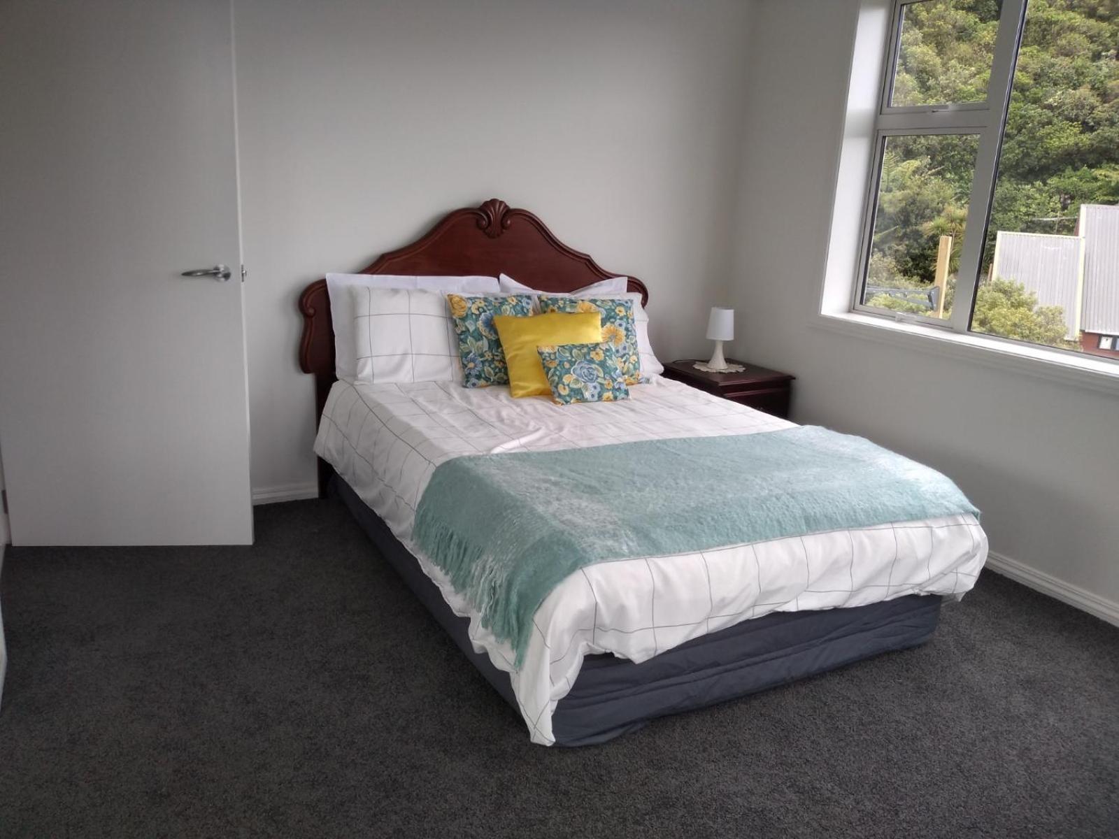 Three-Bedroom Apartment photo 2
