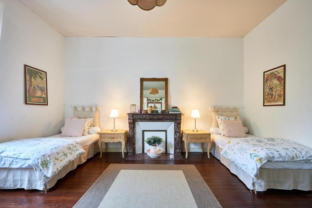 Twin Room with Private Bathroom photo 1