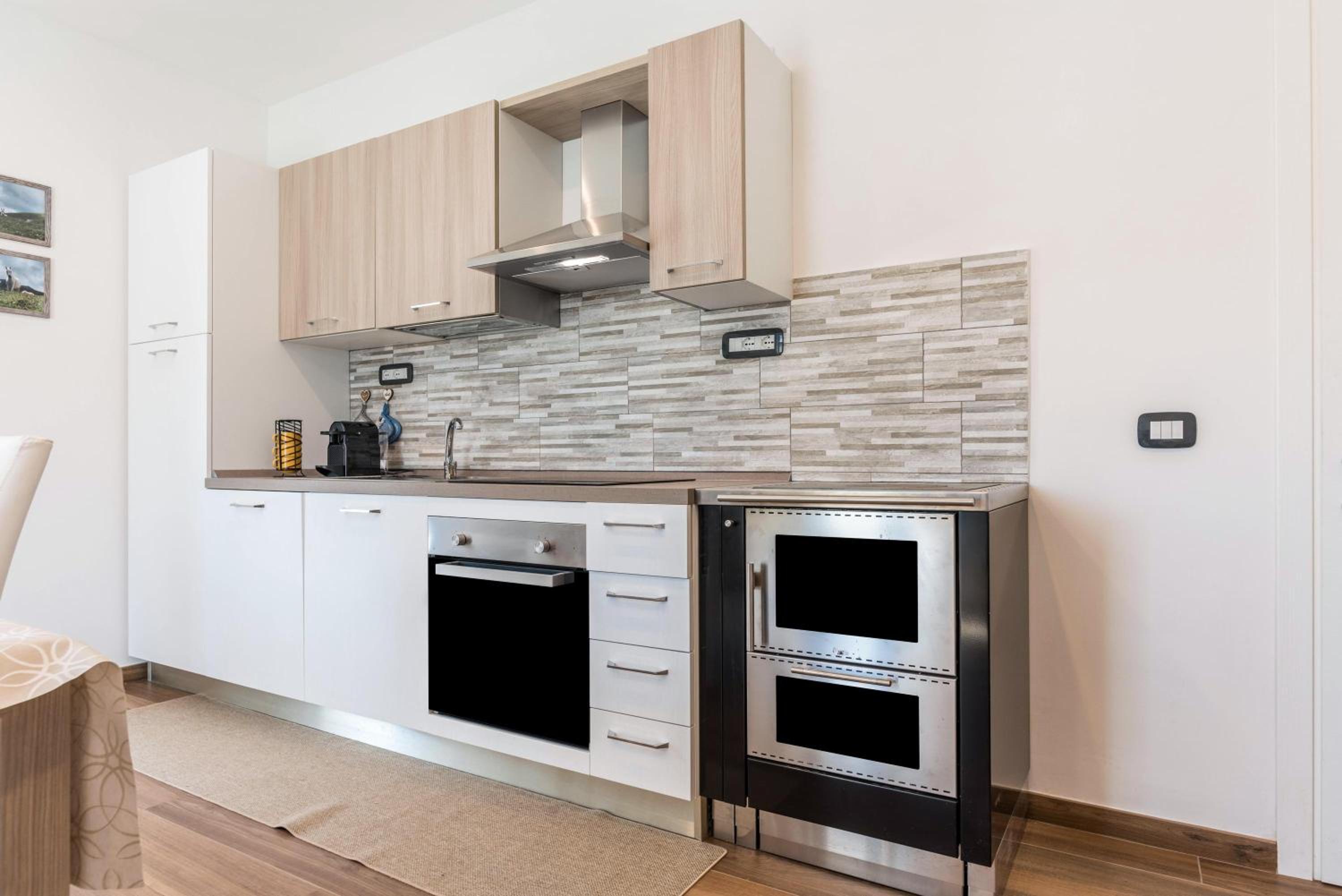 Two-Bedroom Deluxe Apartment with Garden View photo 2