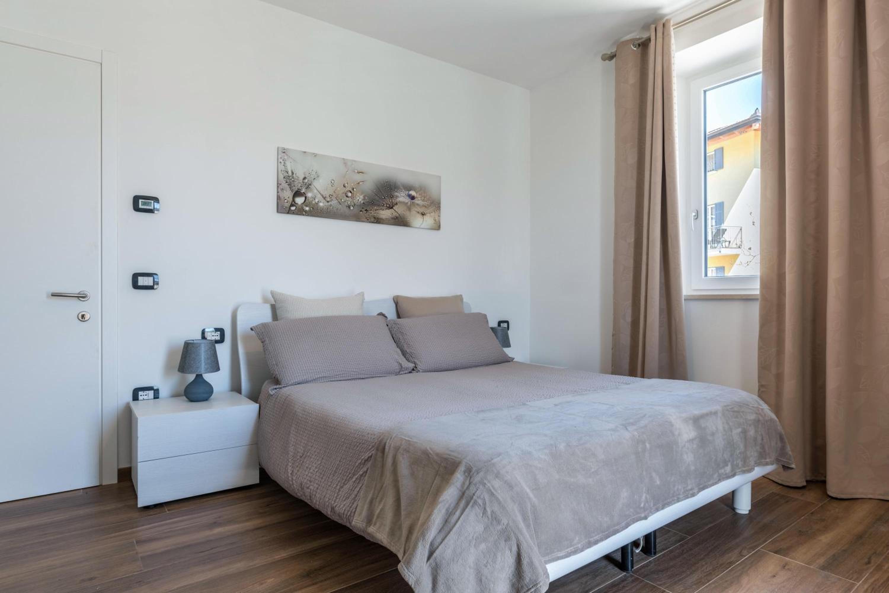 Two-Bedroom Deluxe Apartment with Garden View photo 1