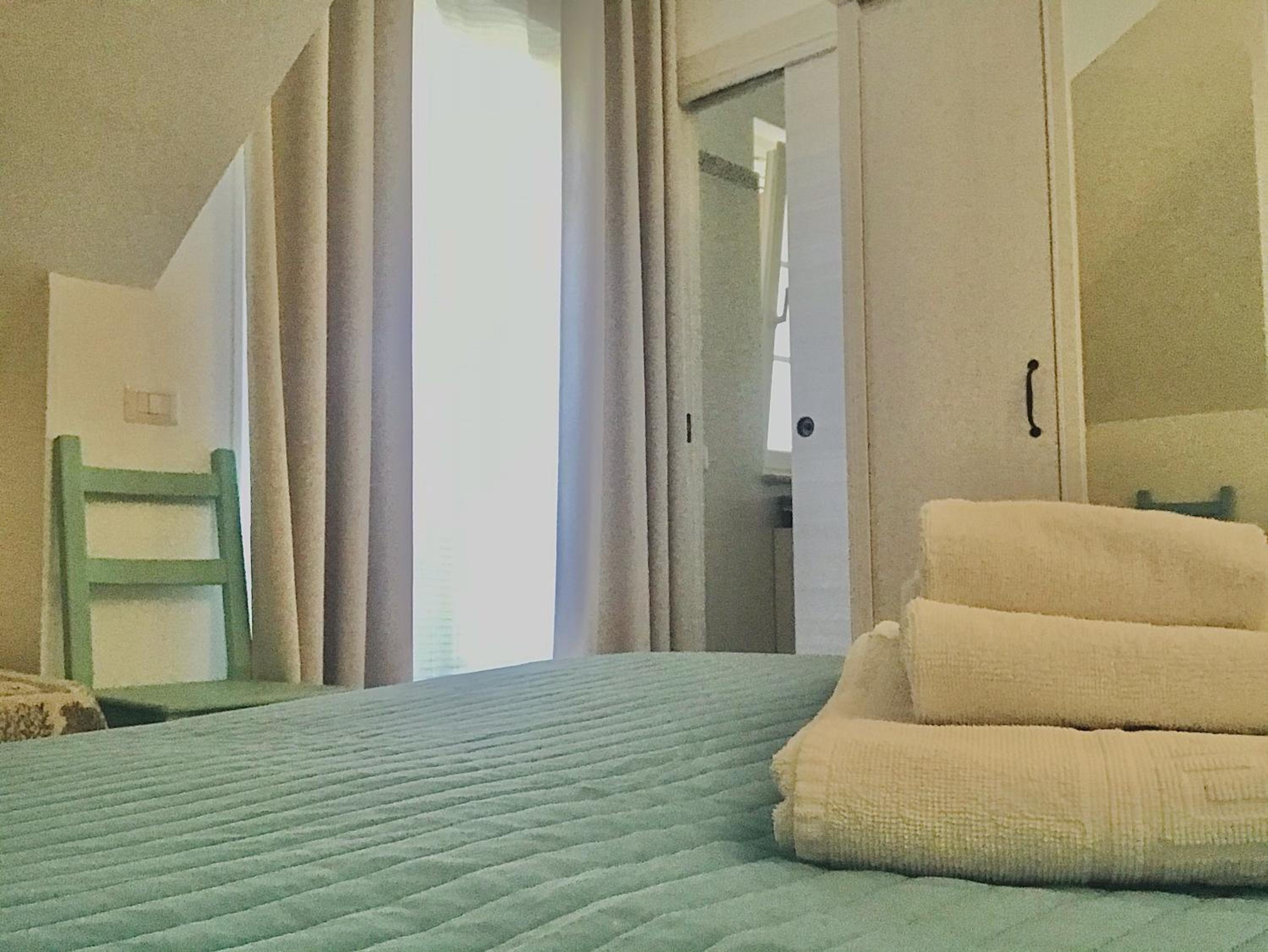 Double Room with Private Bathroom - Photo 4