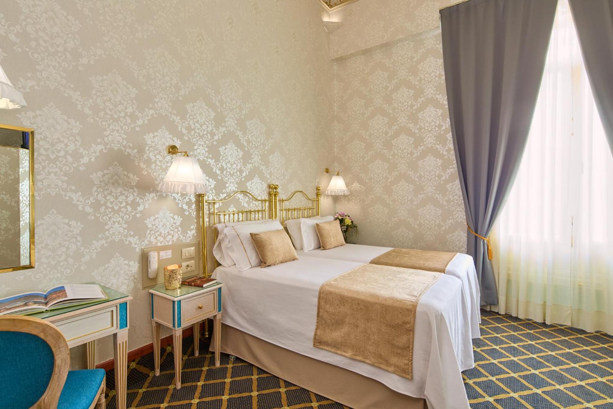 Suite with View photo 3