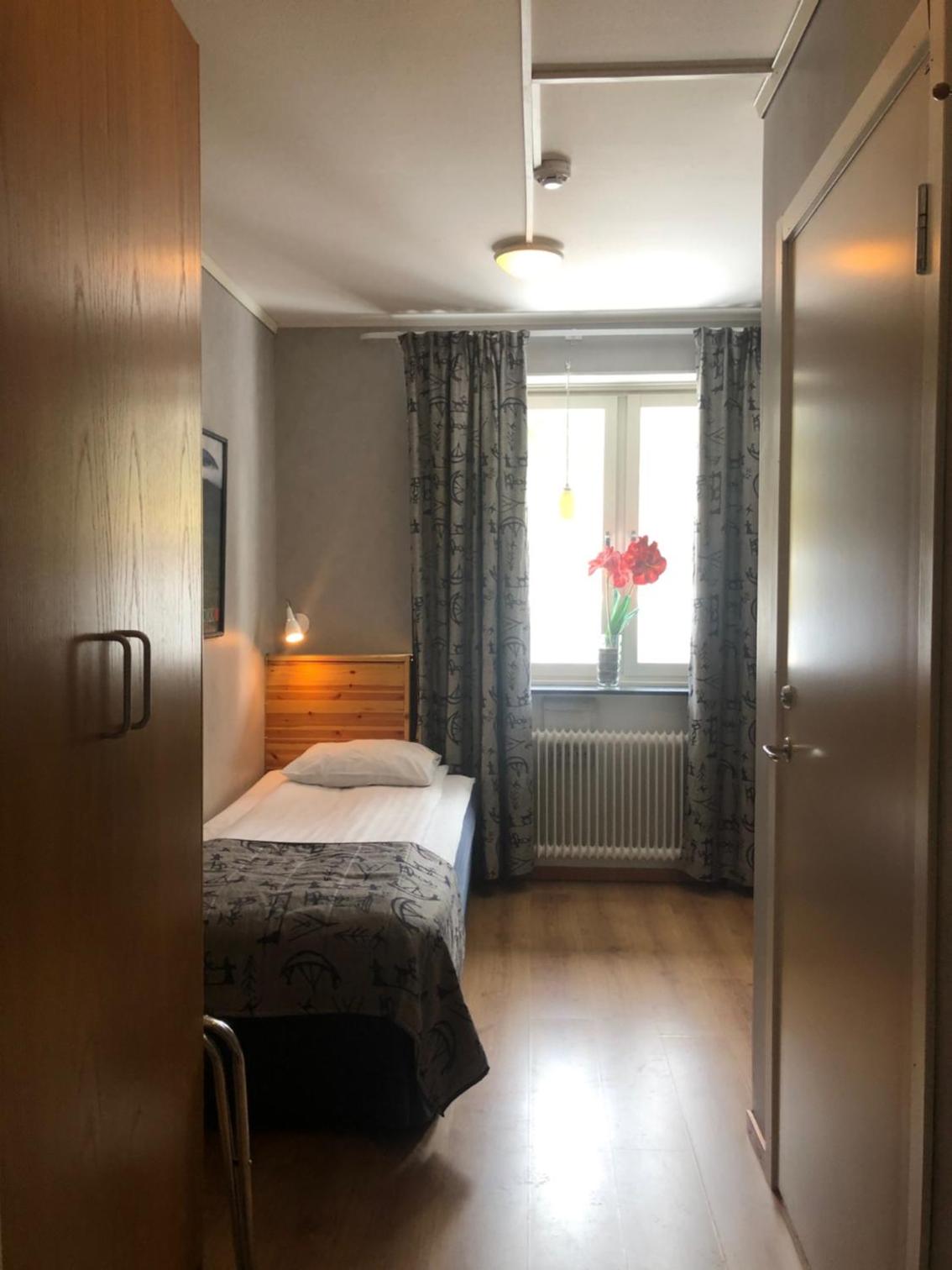 Budget Single Room
