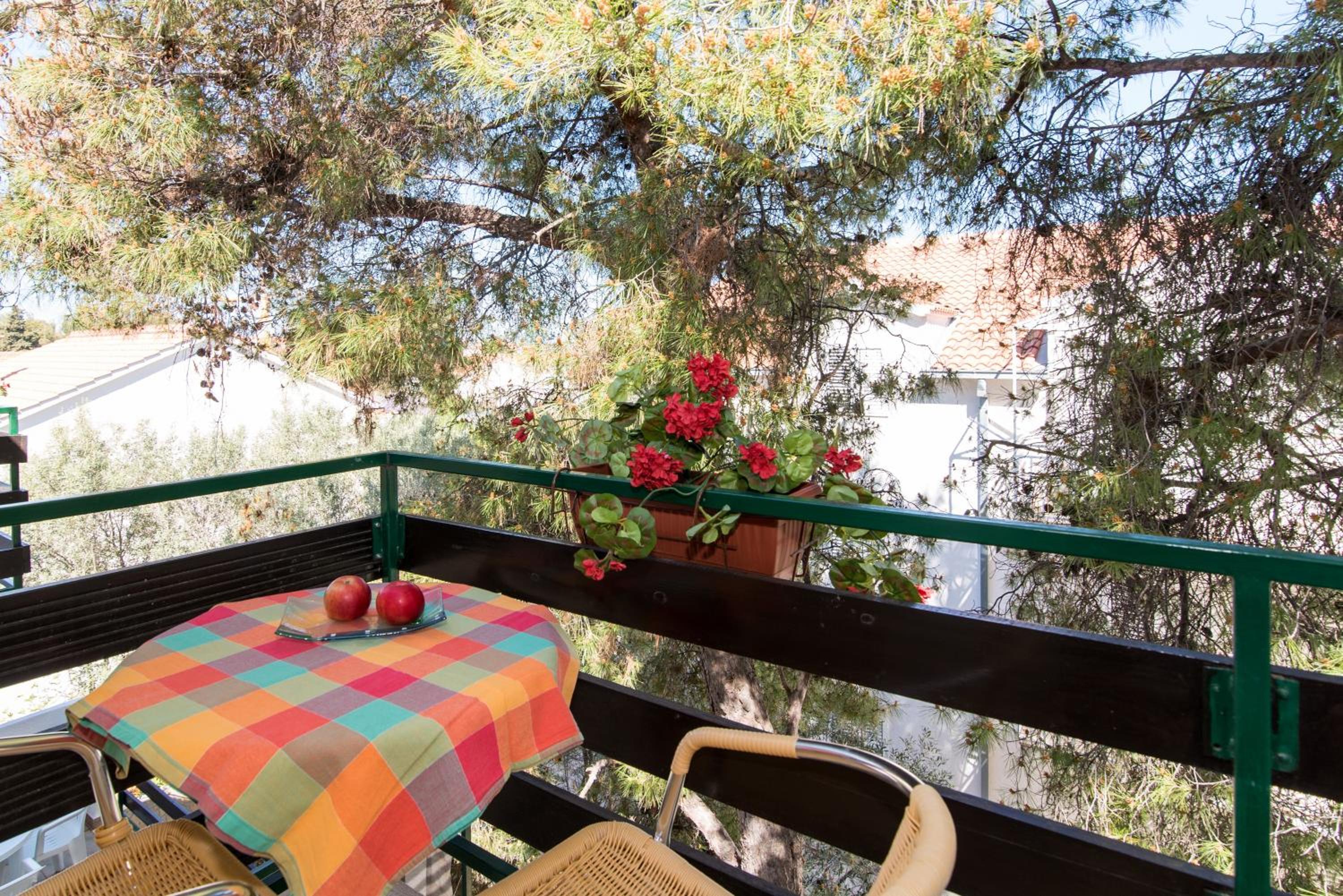 Comfort Two Bedroom Apartment with Balcony photo 2