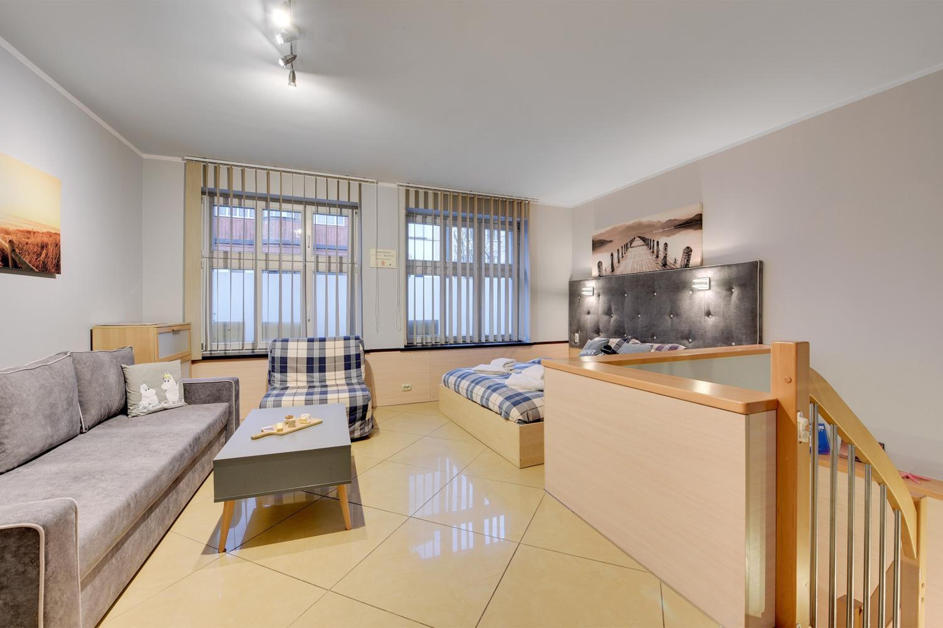 Apartment - Split Level - Photo 7