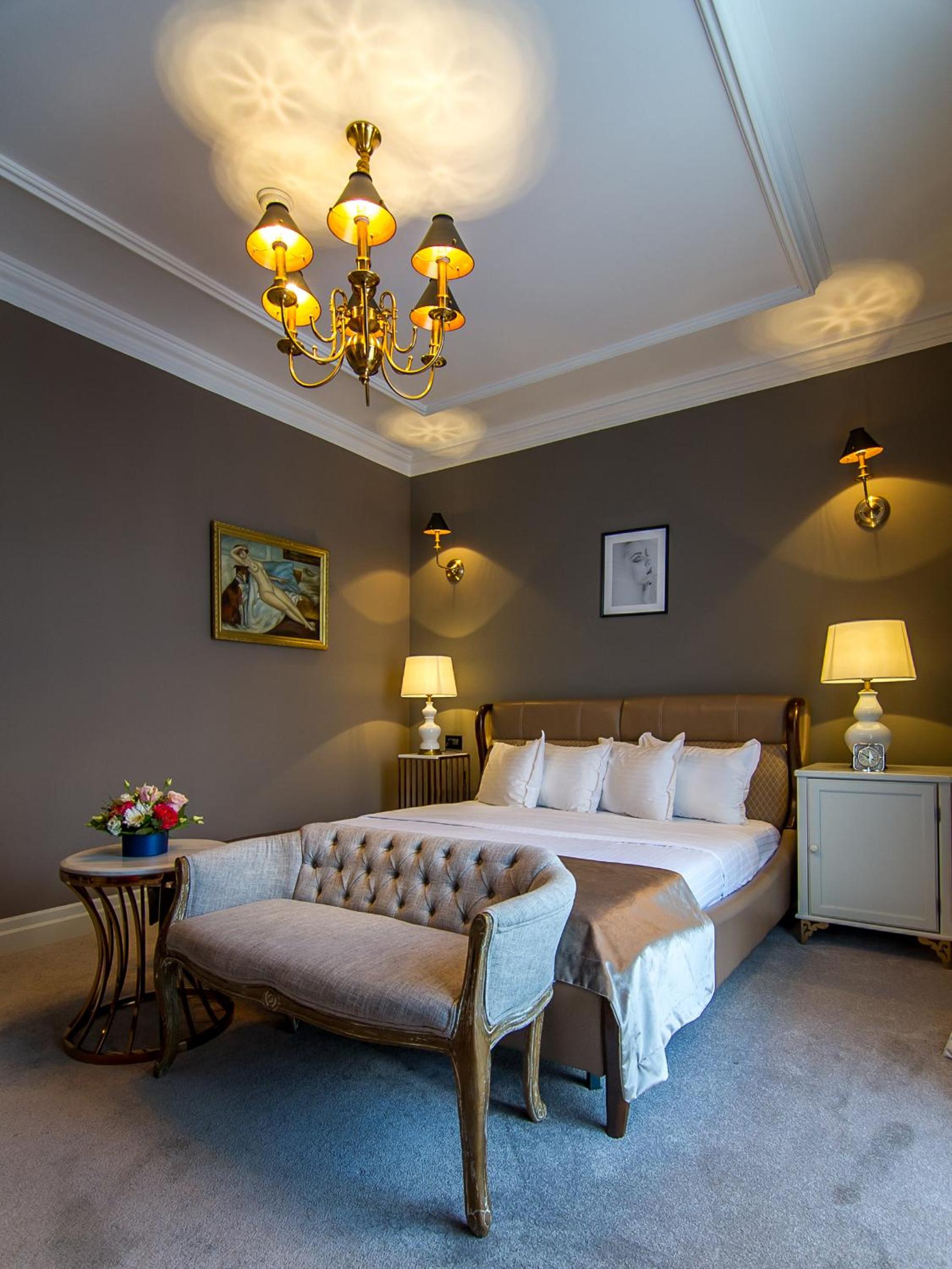 Deluxe King Room - Photo 2