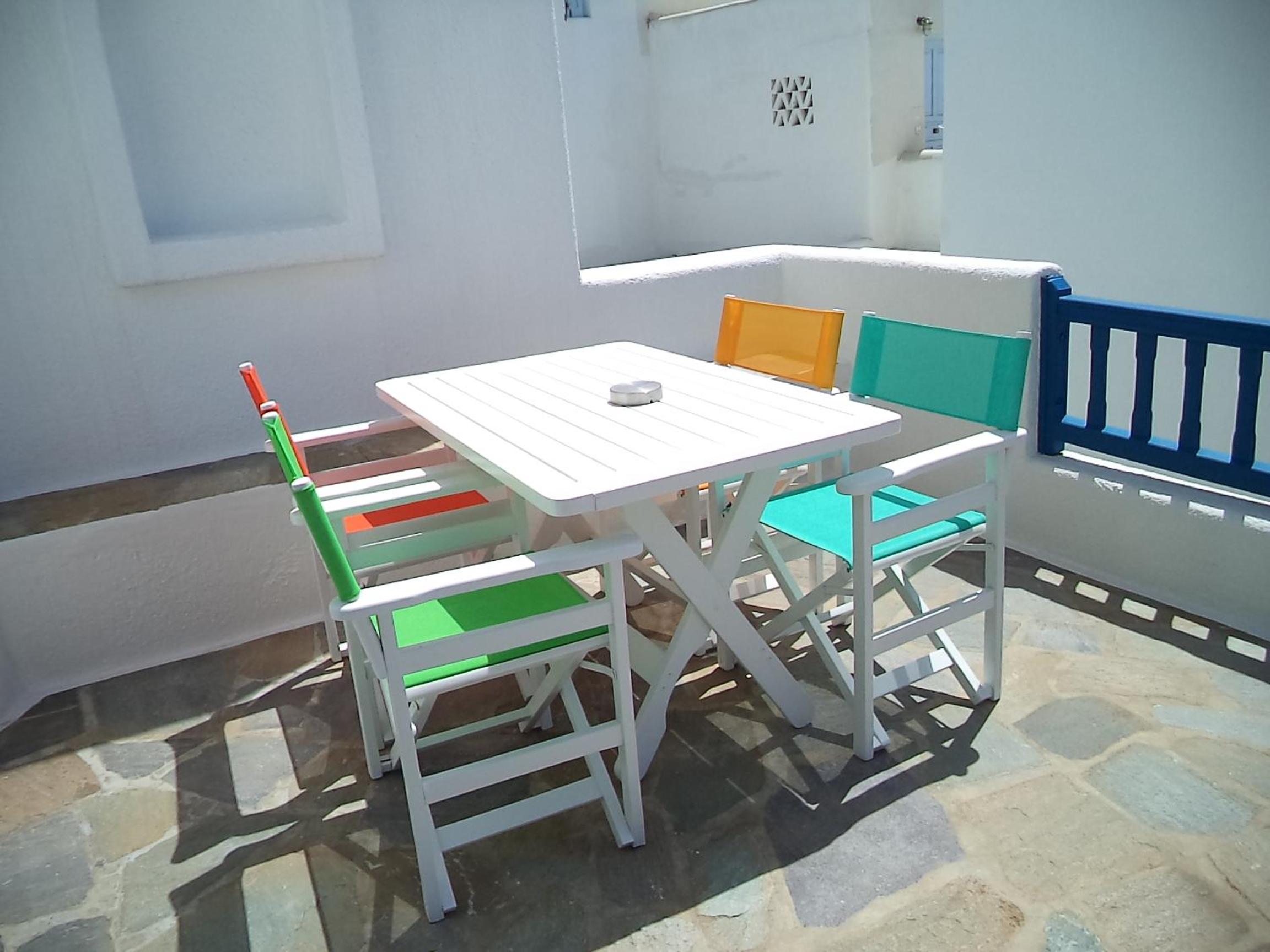 One-Bedroom Apartment - Photo 3
