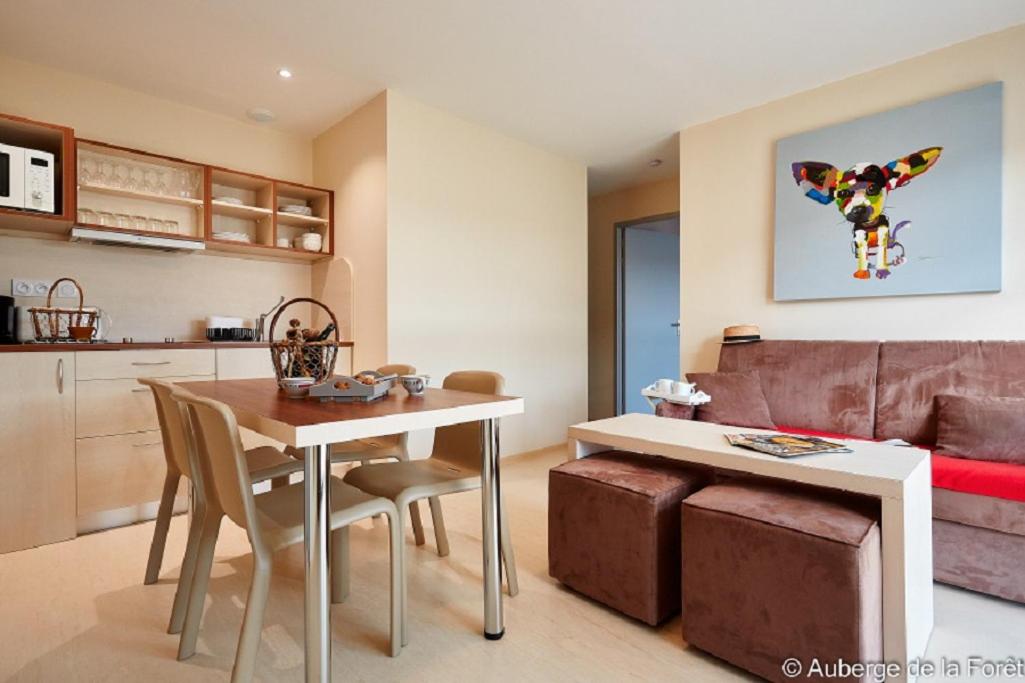 Two-Bedroom House - Photo 3