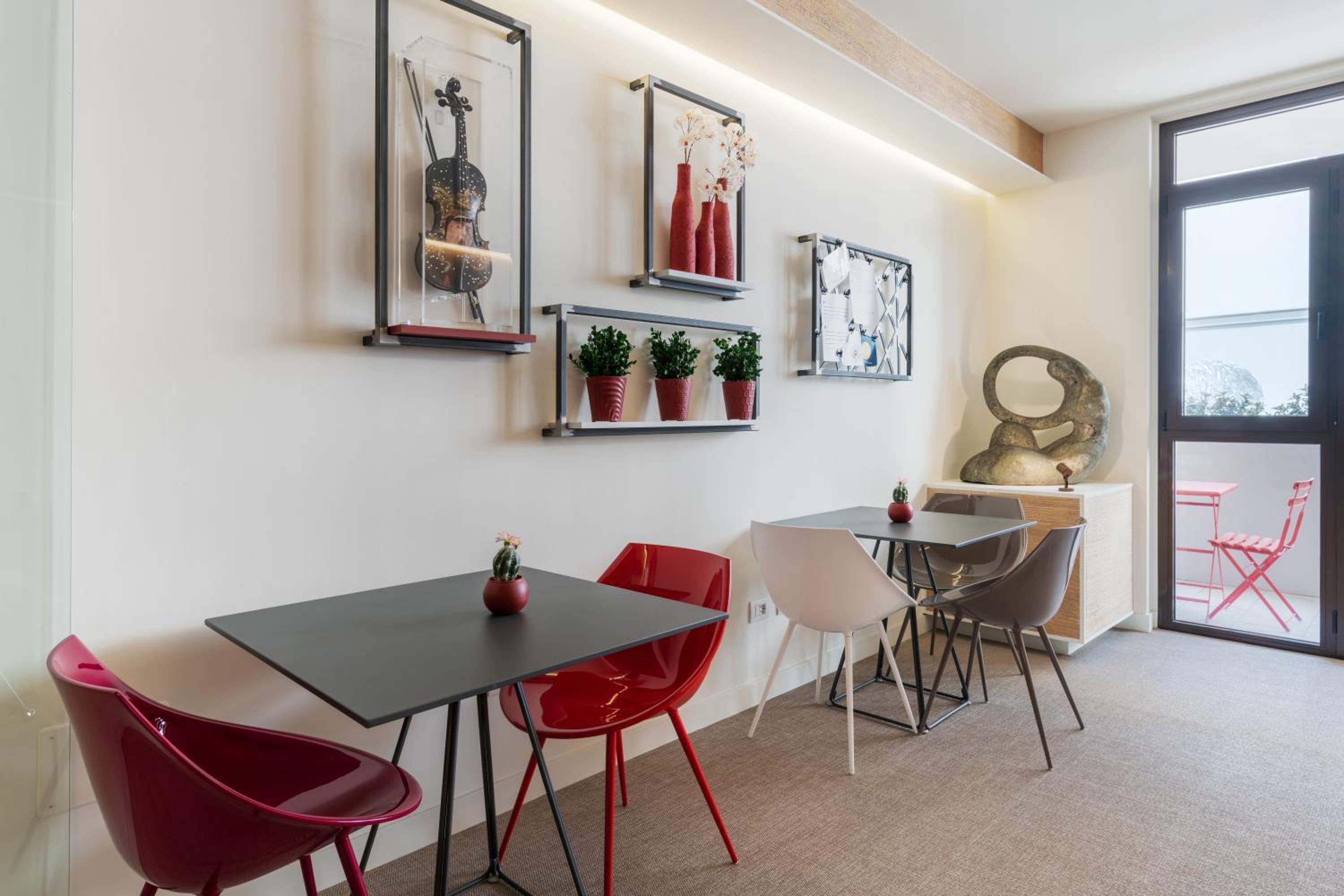 Studio Apartment photo 3
