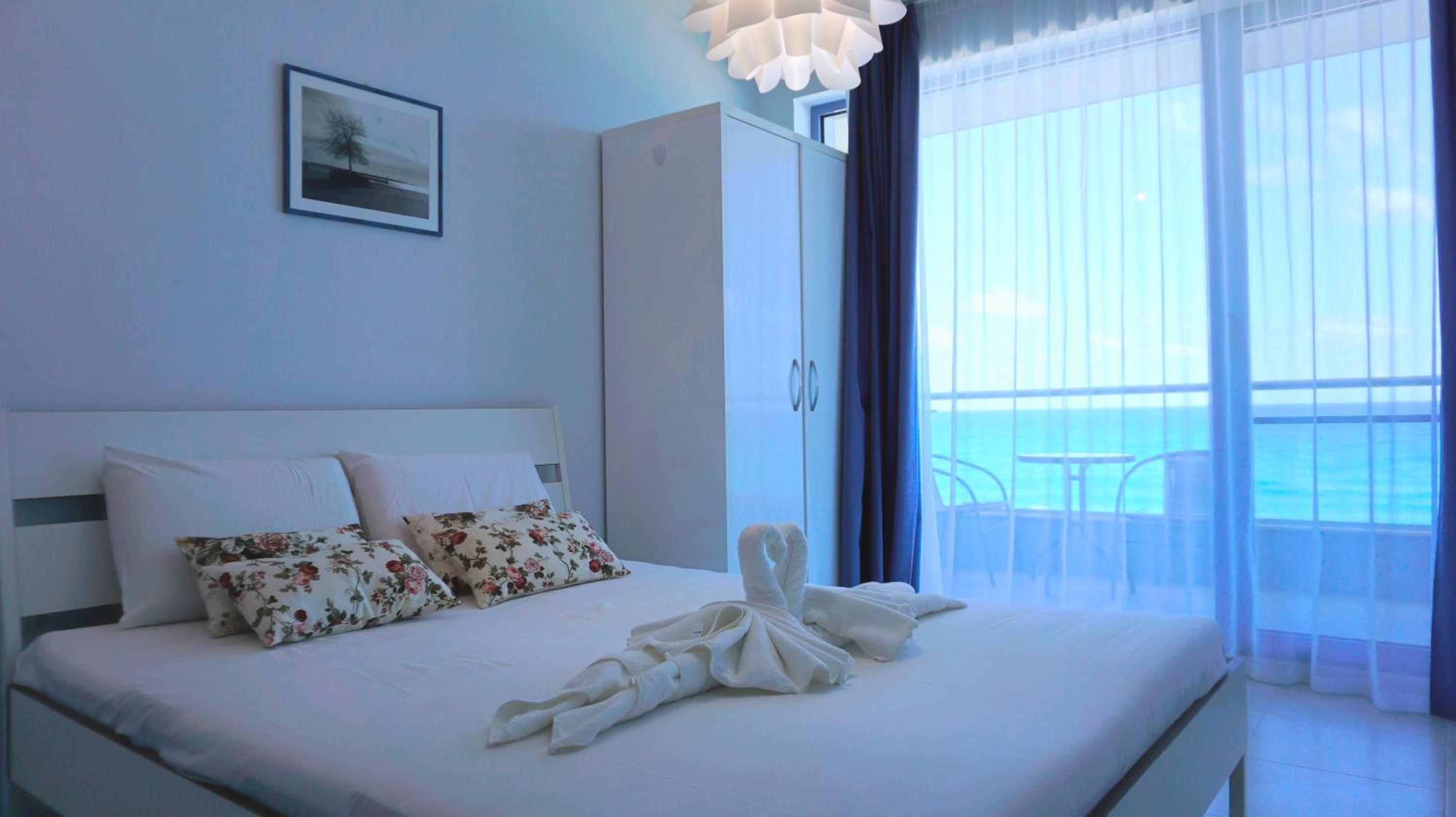 Studio with Sea View