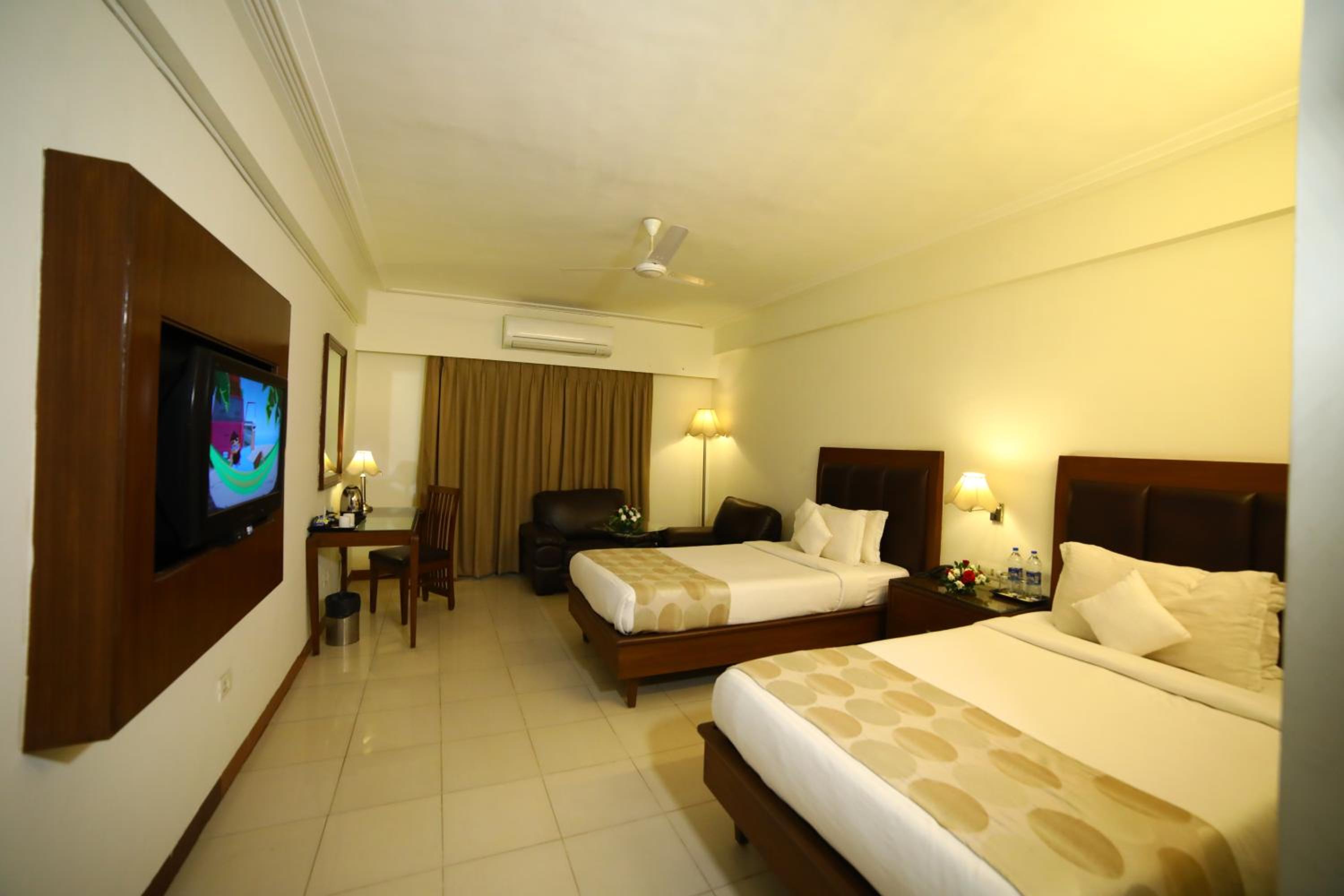 Deluxe Twin Room - Photo 2
