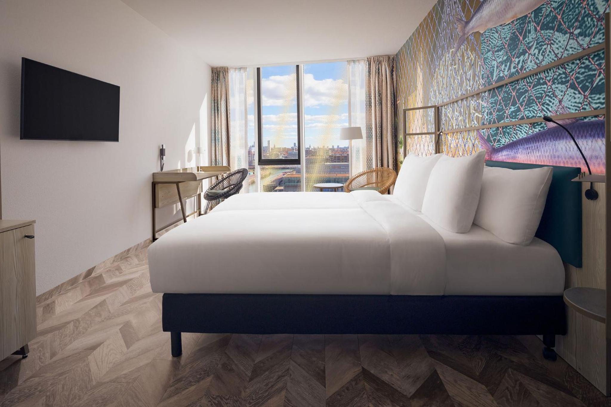 City Twin Room - Photo 3