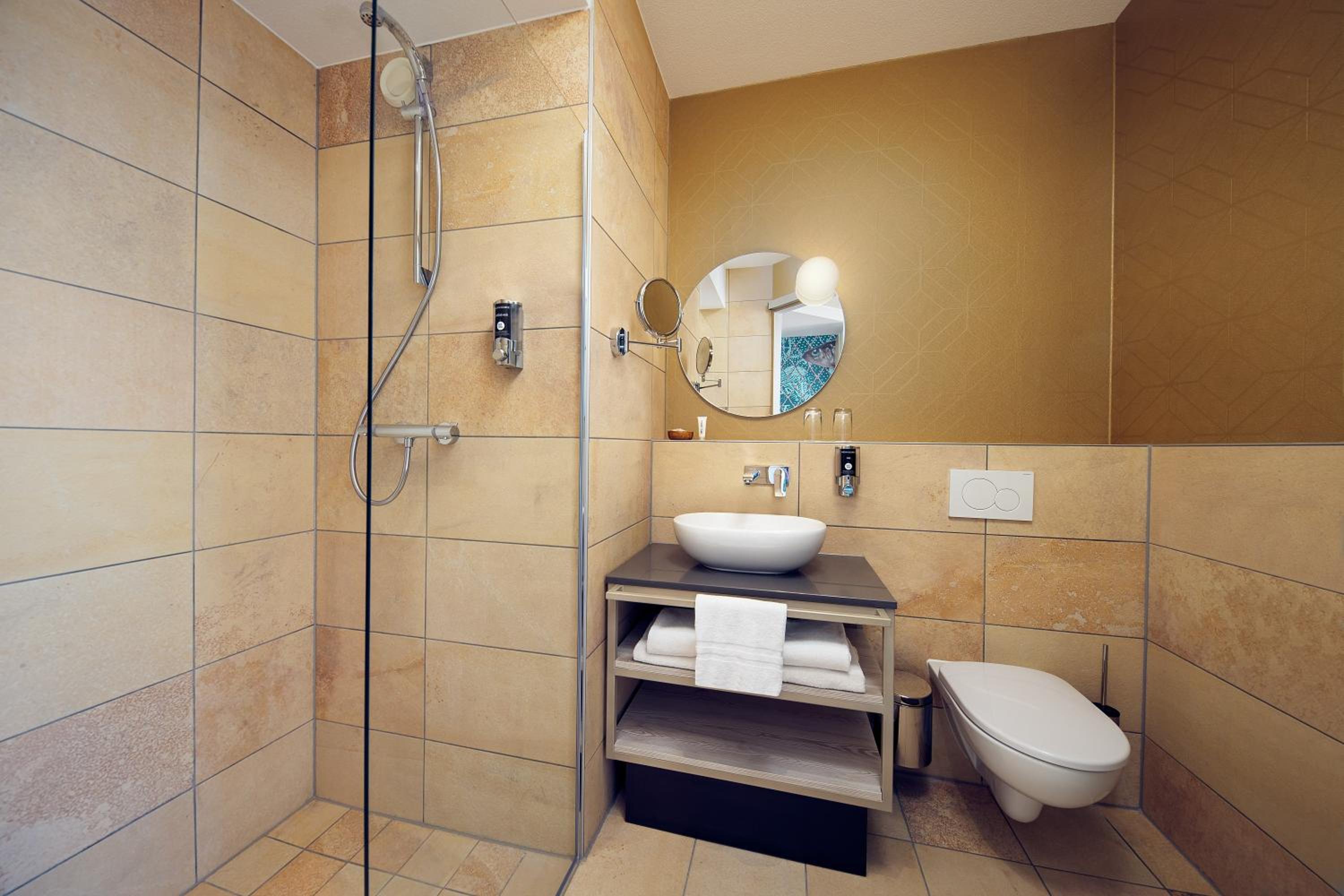 City Twin Room - Photo 2